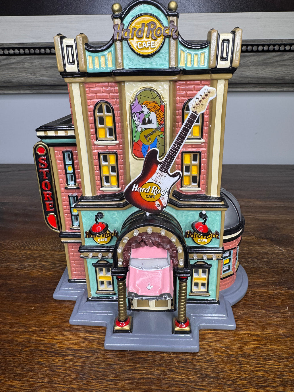 Retired Dept 56 Hard Rock Cafe Light Up Building w/Original Box *READ FULL DESCRIPTION*