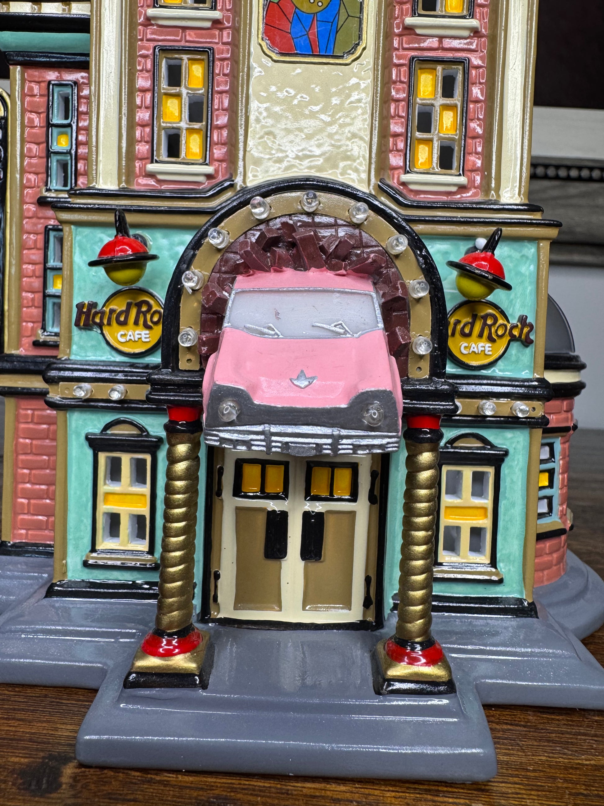 Retired Dept 56 Hard Rock Cafe Light Up Building w/Original Box *READ FULL DESCRIPTION*
