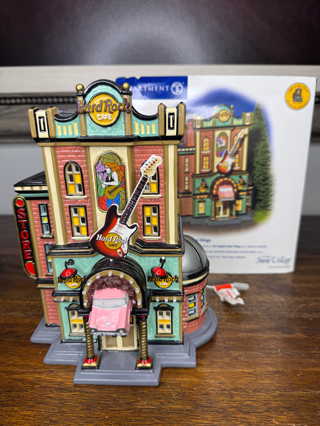 Retired Dept 56 Hard Rock Cafe Light Up Building w/Original Box *READ FULL DESCRIPTION*