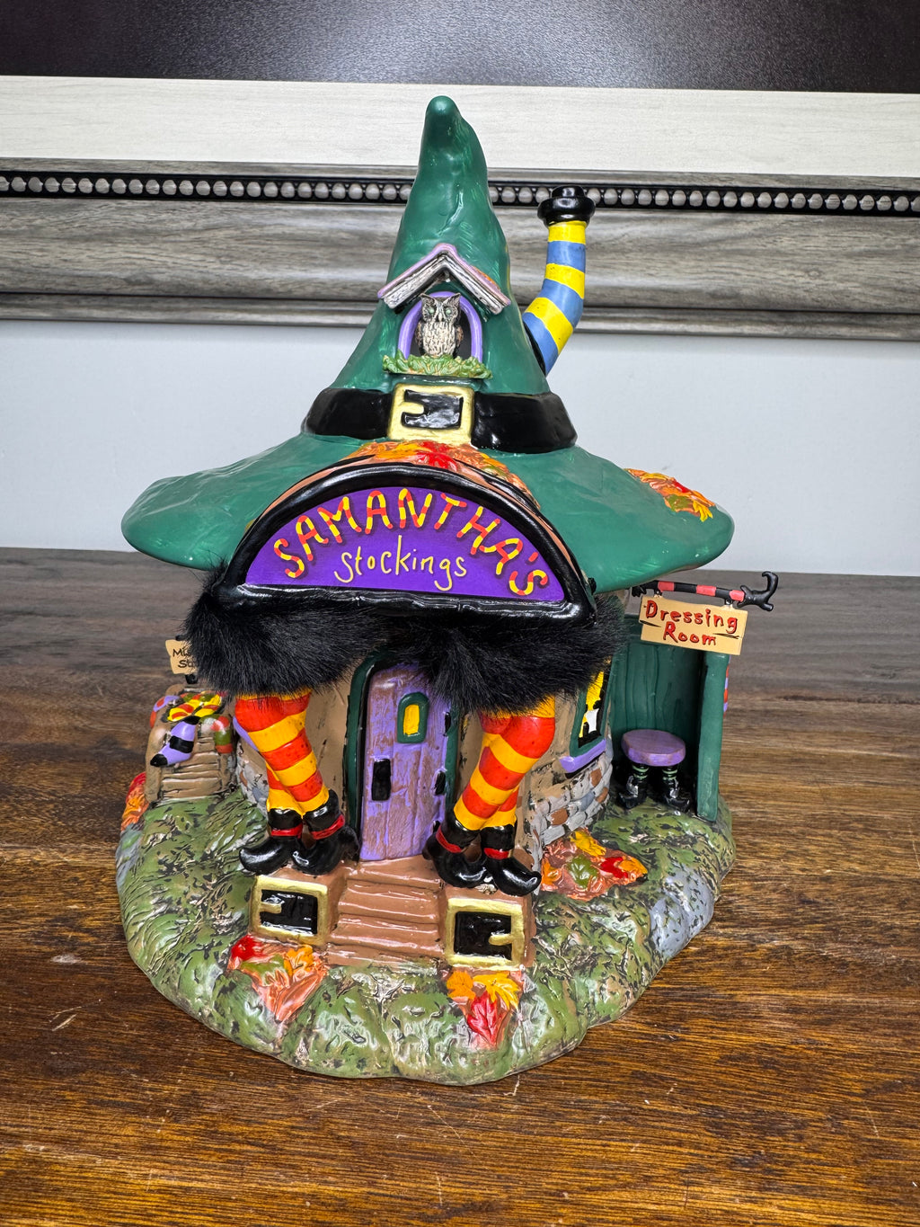 NIB Dept 56 Snow Village Halloween "Samatha's BOO-tique"