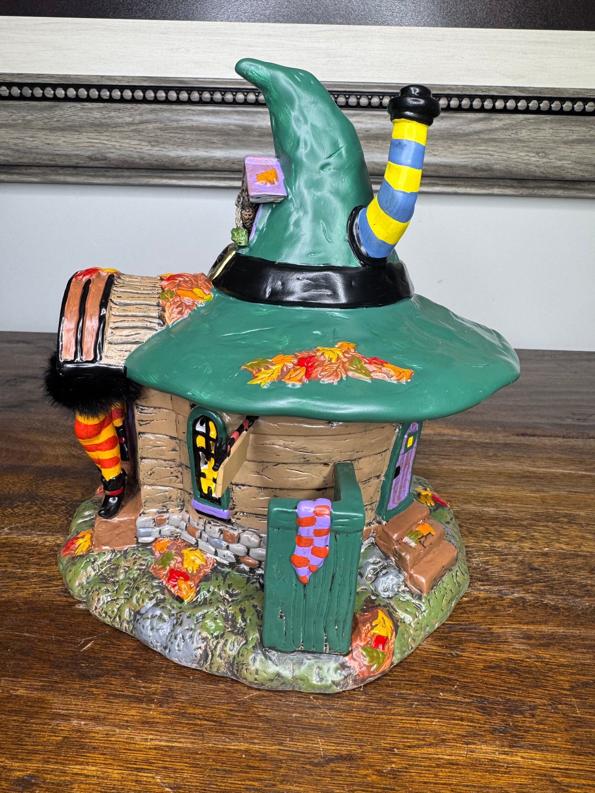 NIB Dept 56 Snow Village Halloween "Samatha's BOO-tique"