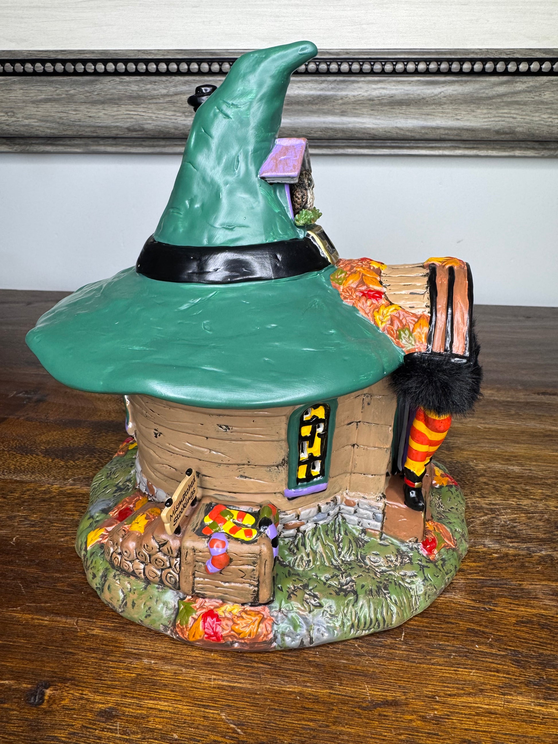 NIB Dept 56 Snow Village Halloween "Samatha's BOO-tique"