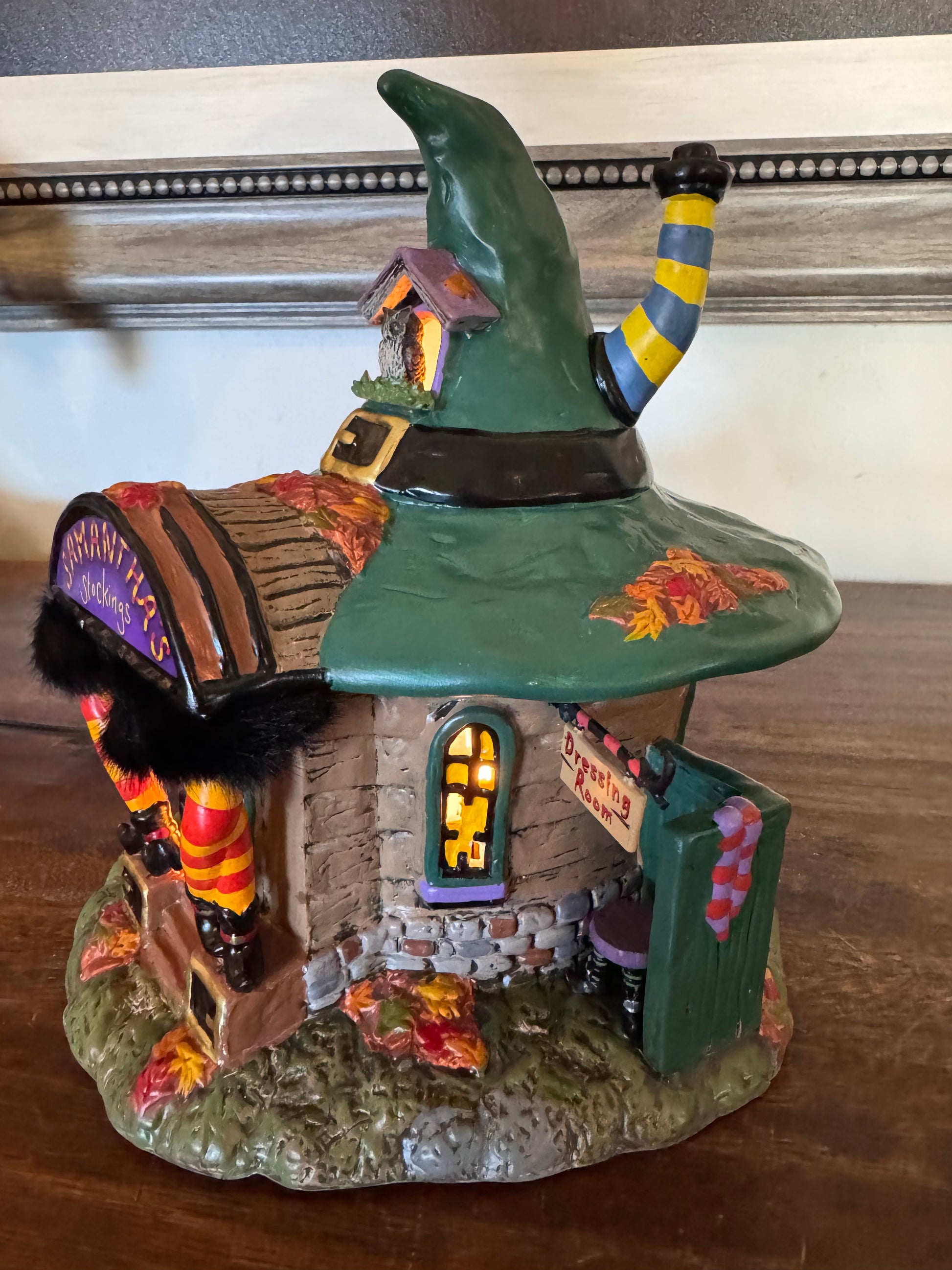 NIB Dept 56 Snow Village Halloween "Samatha's BOO-tique"