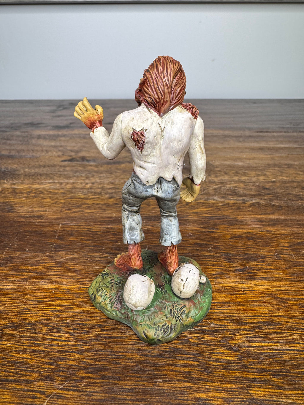 NIB Dept 56 Village Cross Accessory "Wolfman's Howl" Figurine