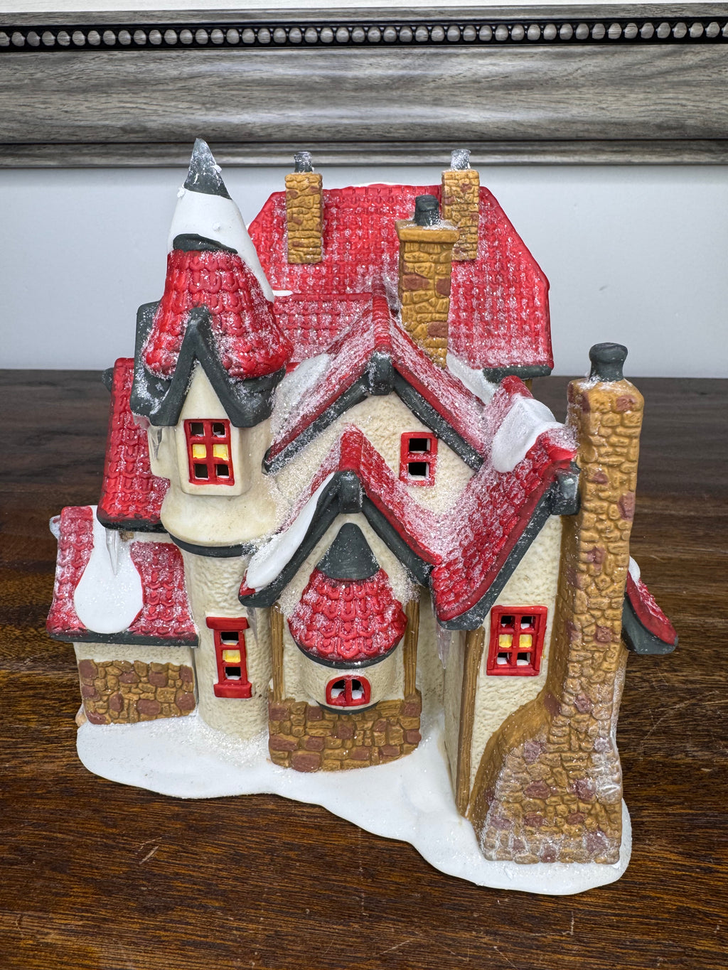 Retired Dept 56 North Pole Village "Santa's Workshop" w/ Original Box