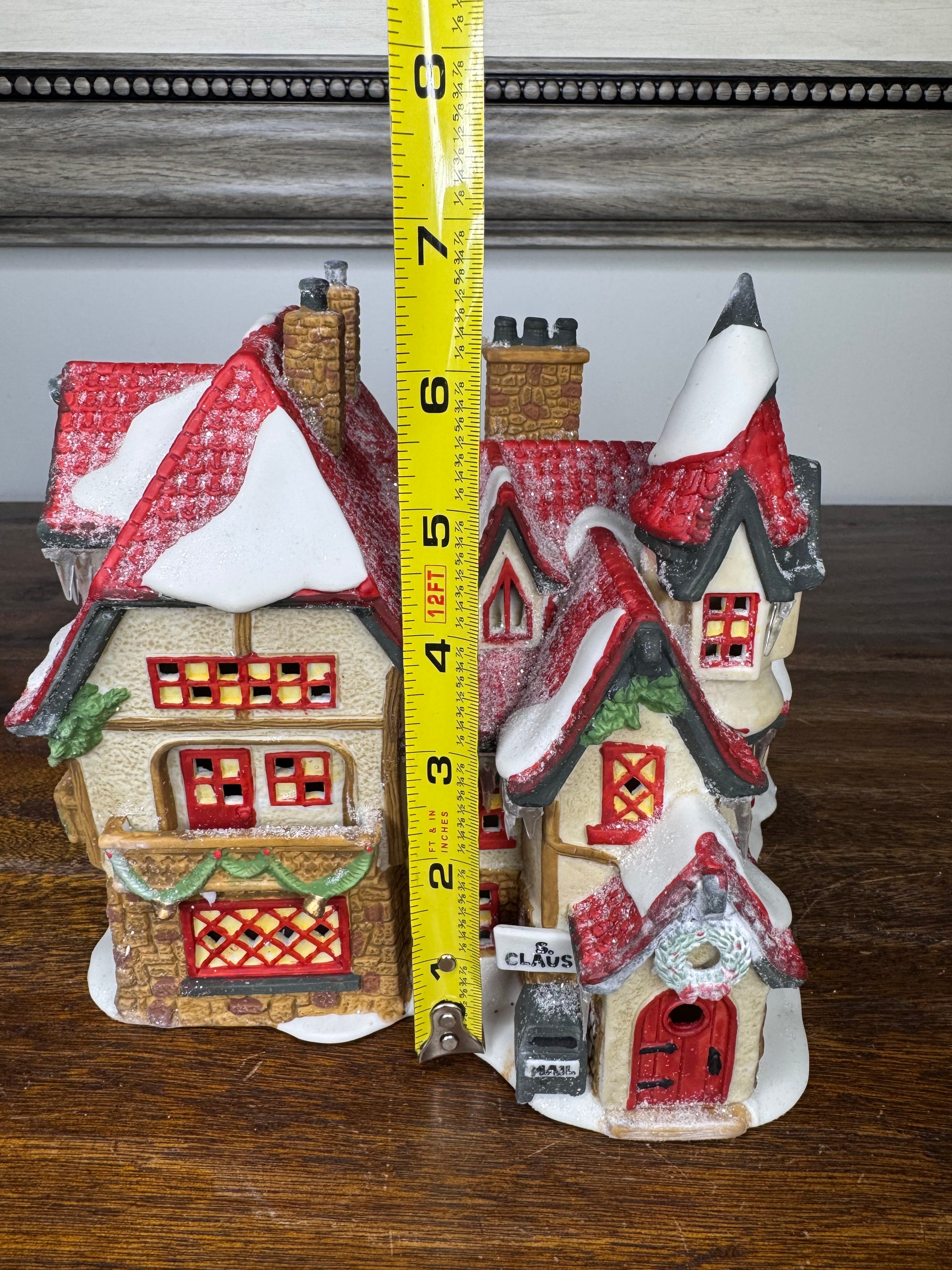 Retired Dept 56 North Pole Village "Santa's Workshop" w/ Original Box