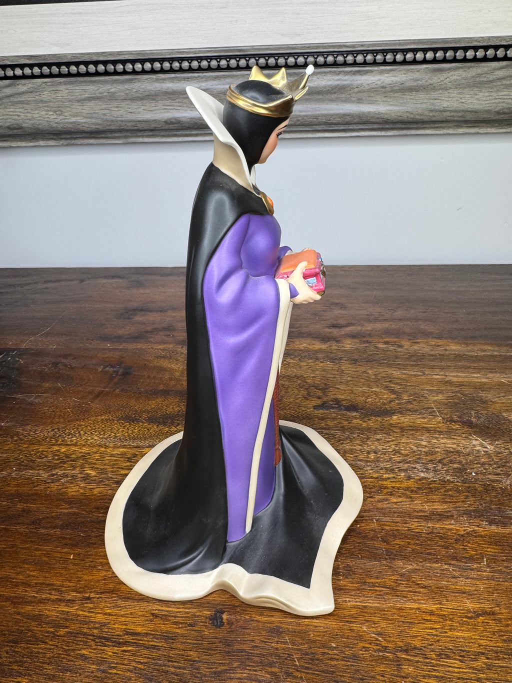WDCC Evil Queen "Bring Back Her Heart" Figurine w/ Original Box and COA