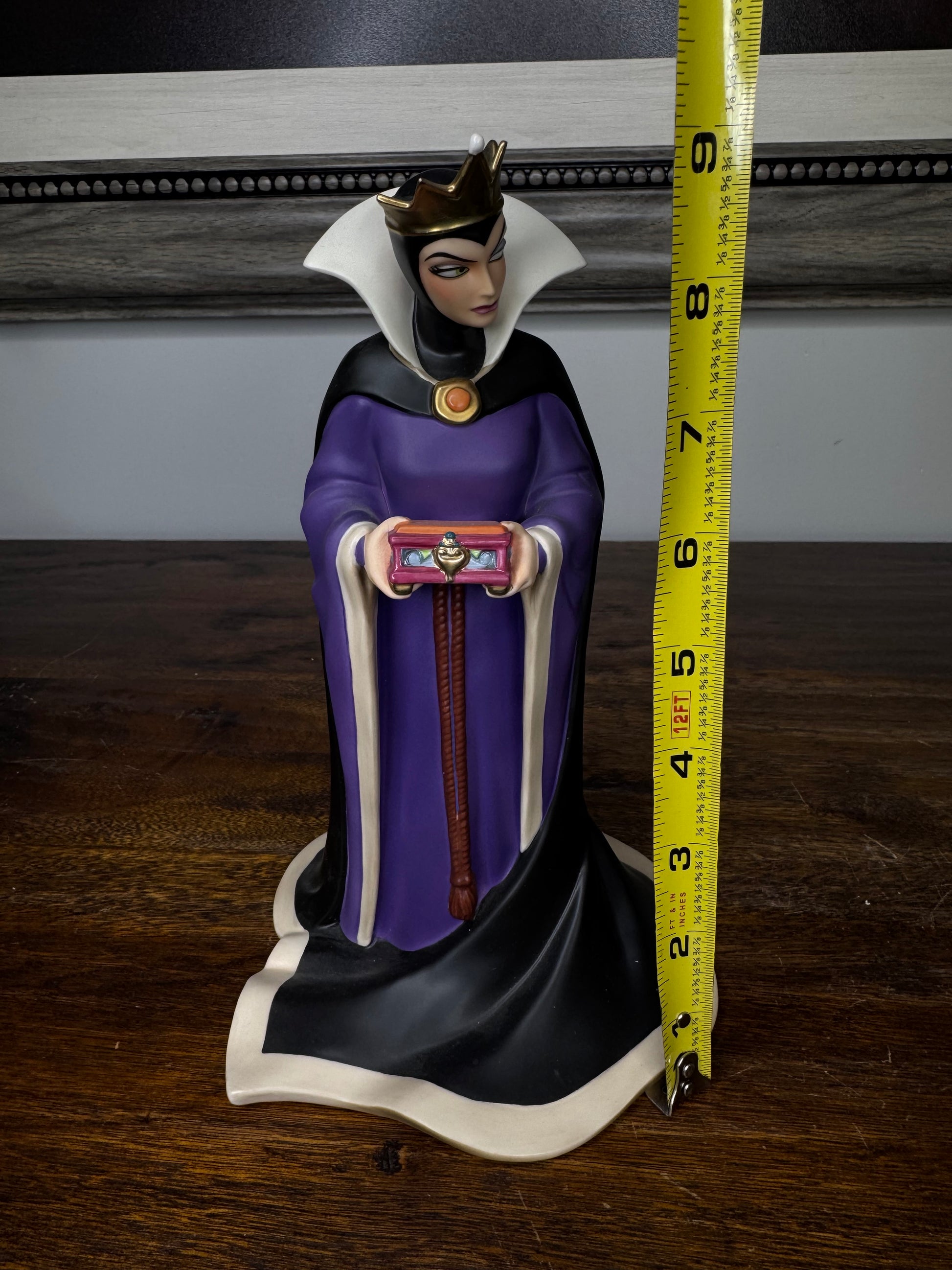WDCC Evil Queen "Bring Back Her Heart" Figurine w/ Original Box and COA
