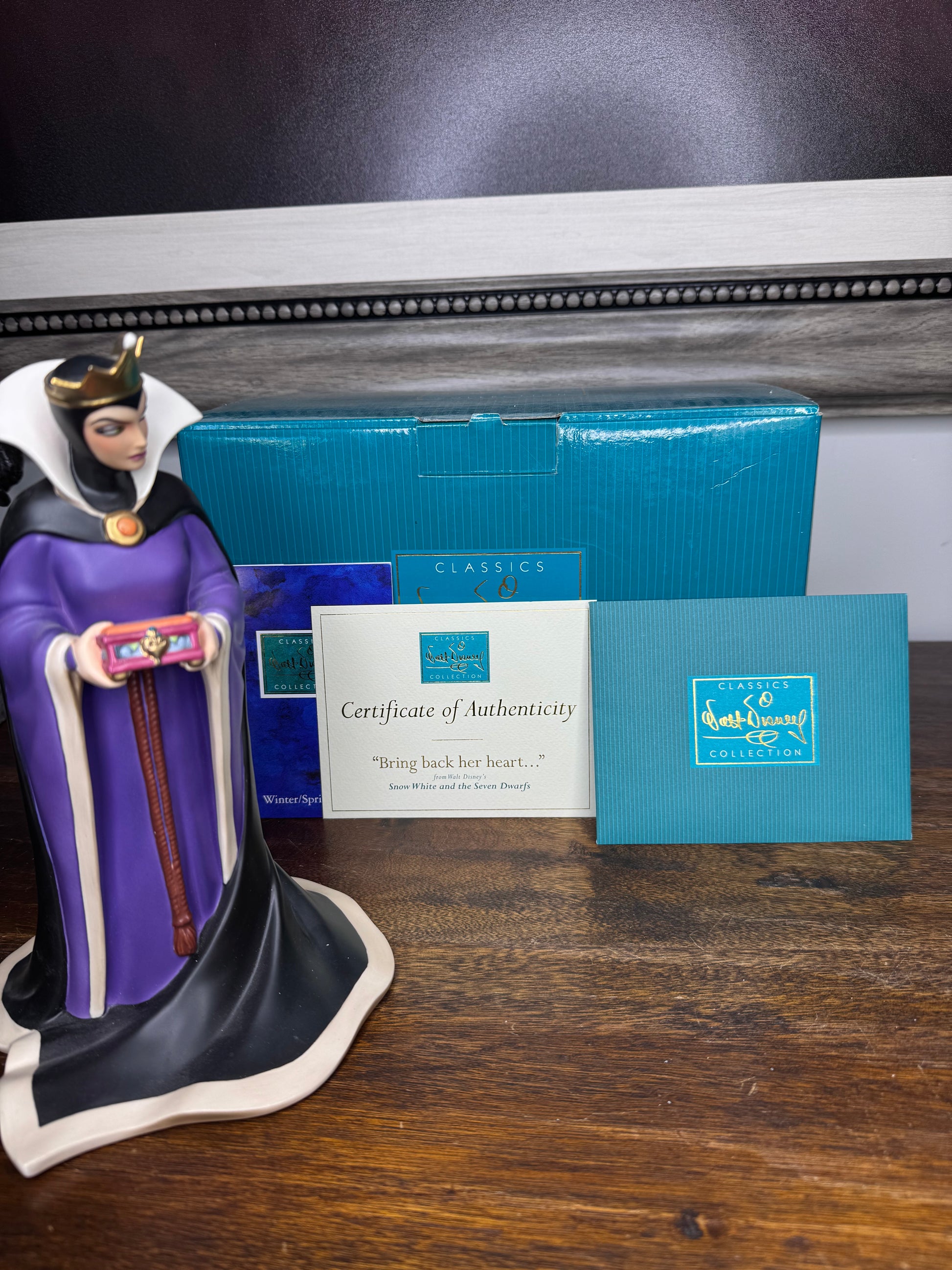 WDCC Evil Queen "Bring Back Her Heart" Figurine w/ Original Box and COA