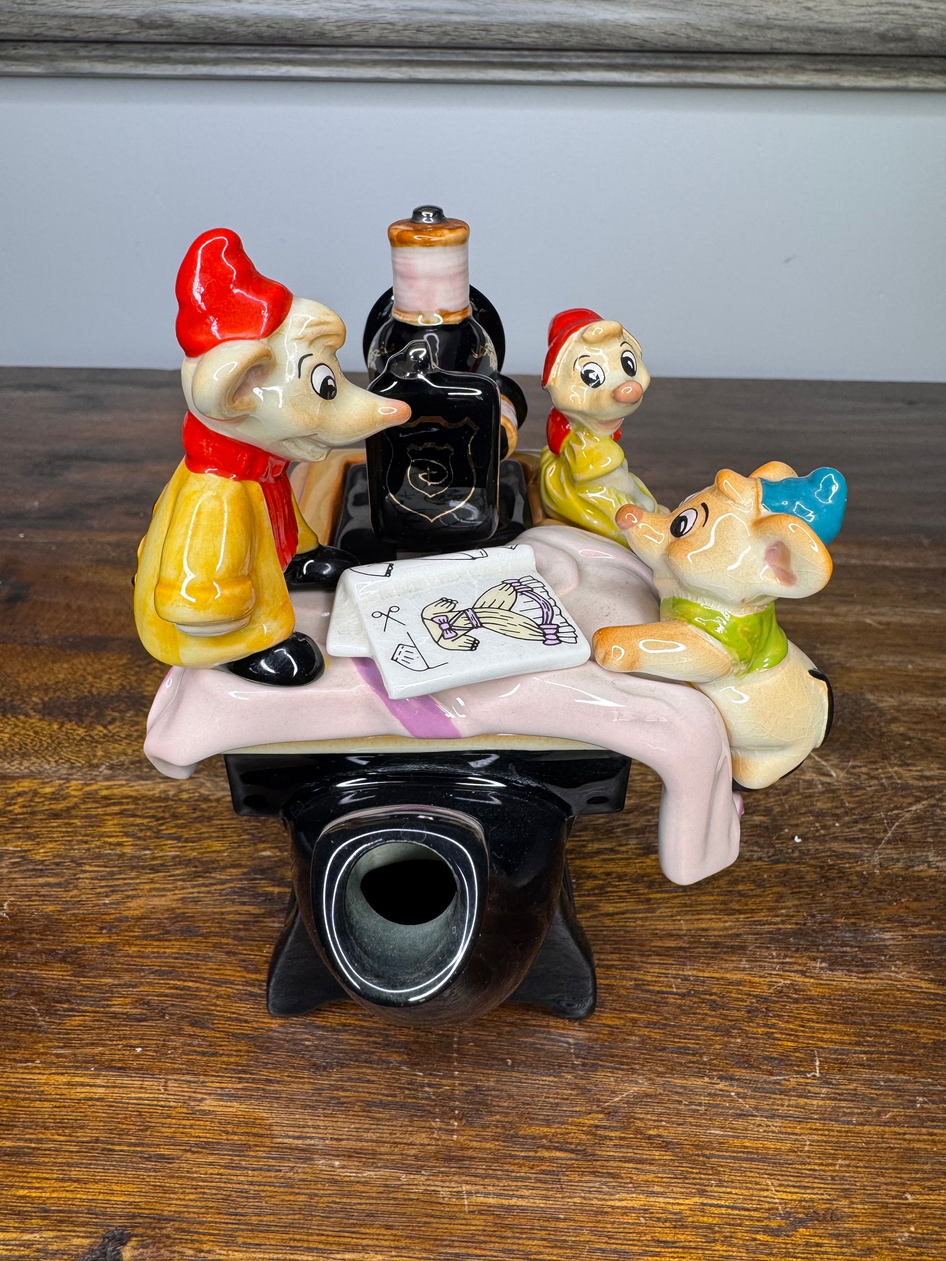 Vintage 1996 Paul carder Limited Edition Disney Cinderella Tea Pot w/ Original Box (No Styrofoam Insert)