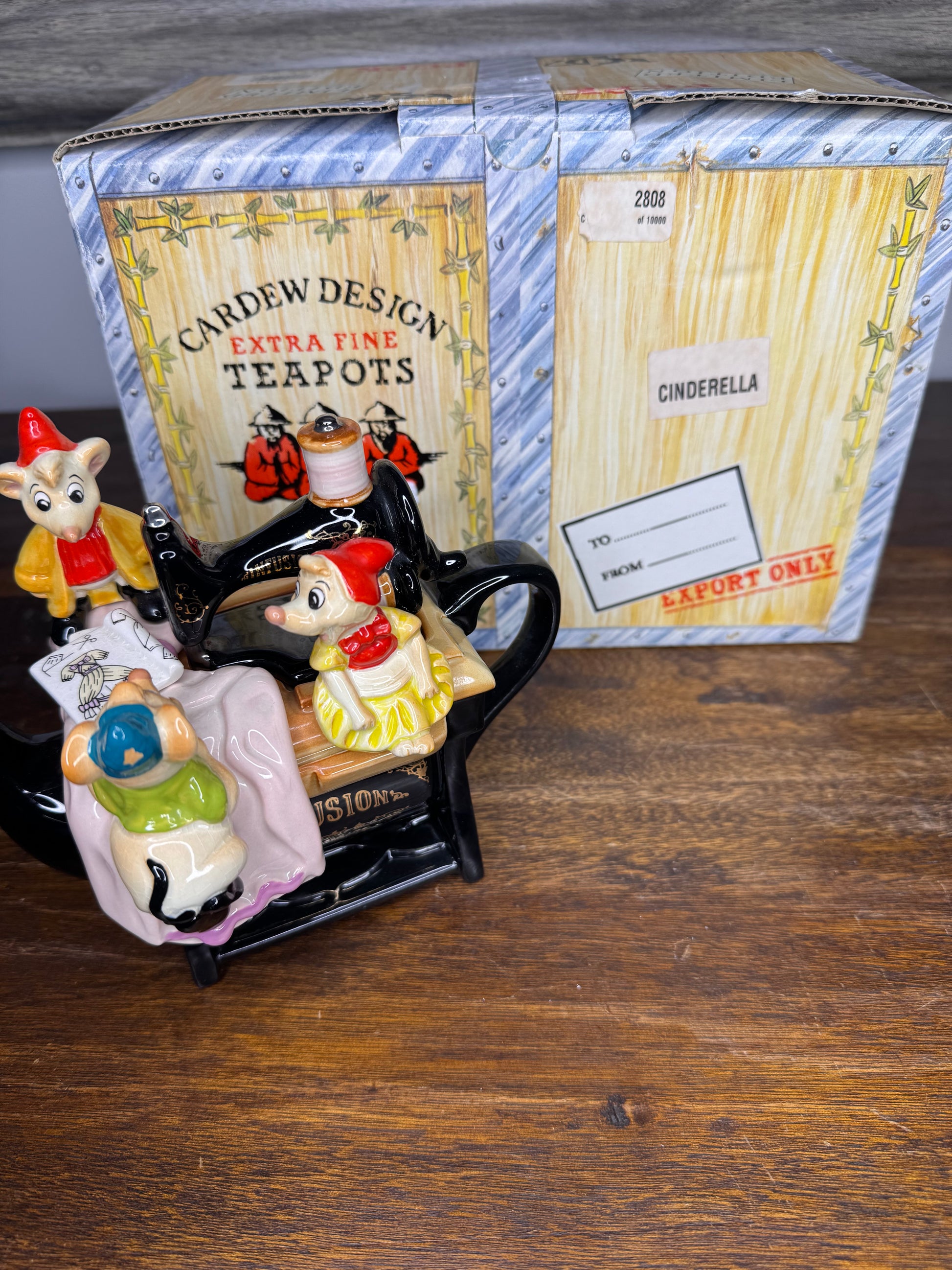Vintage 1996 Paul carder Limited Edition Disney Cinderella Tea Pot w/ Original Box (No Styrofoam Insert)