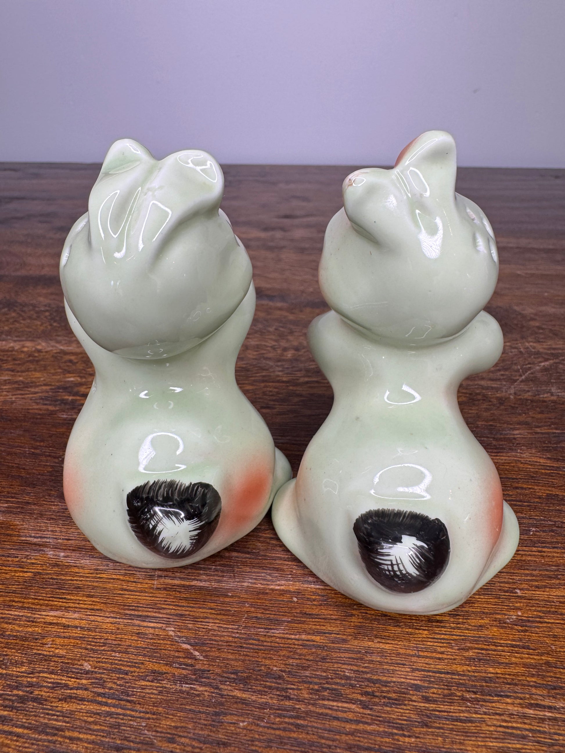 Vintage Van Tellingen Hugging Bunniess Salt and Pepper Shakers