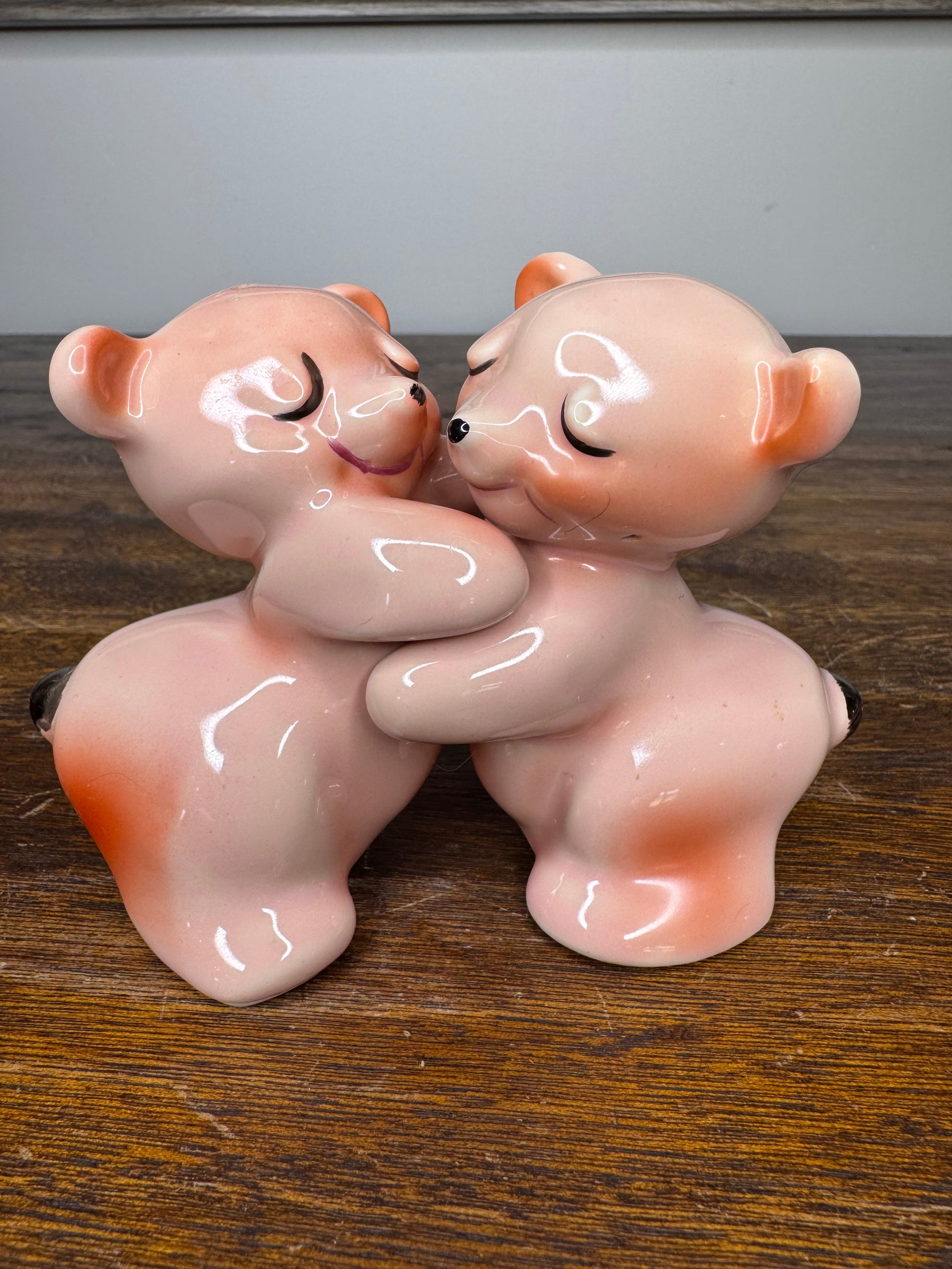 MCM 1950's Van Tellingen Hugging Bears Salt and Pepper Shakers