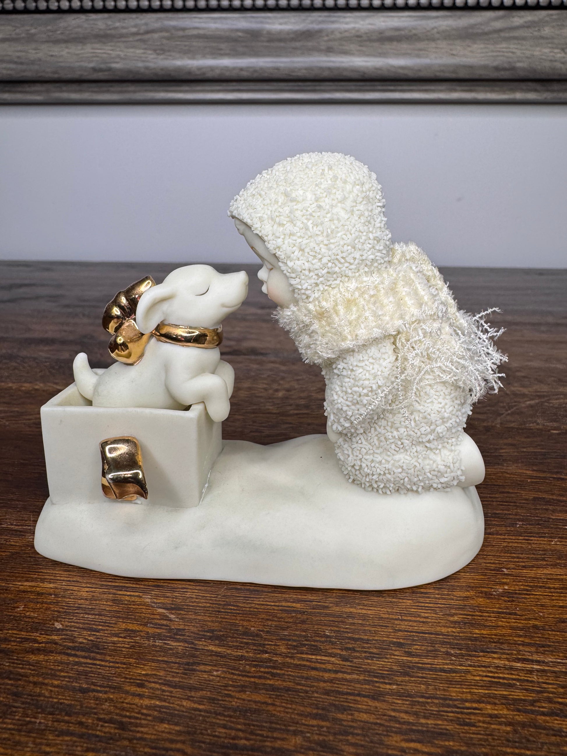 Retired 2004 Dept 56 "Puppy Kisses" Snowbabies Figurine