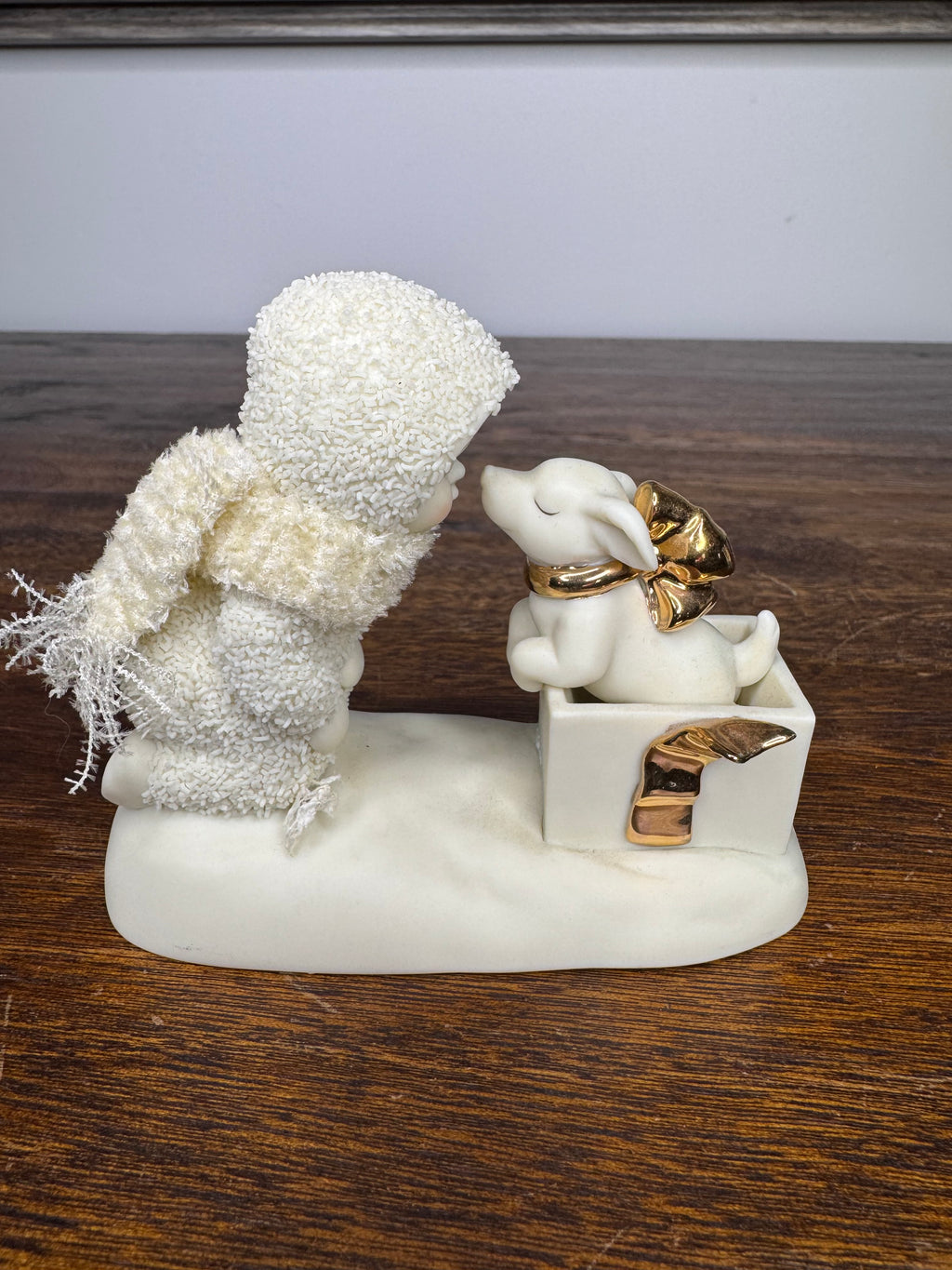Retired 2004 Dept 56 "Puppy Kisses" Snowbabies Figurine