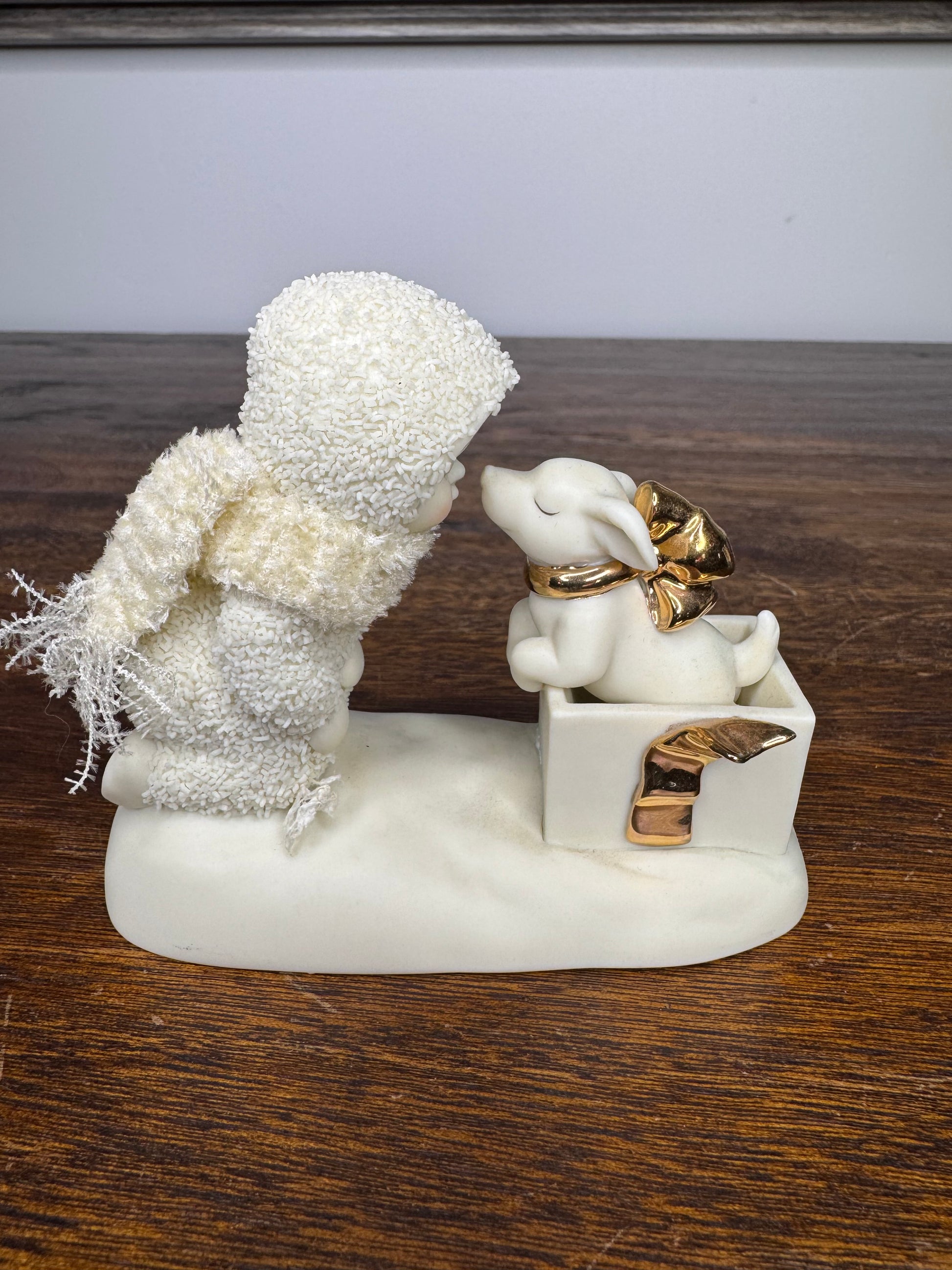 Retired 2004 Dept 56 "Puppy Kisses" Snowbabies Figurine