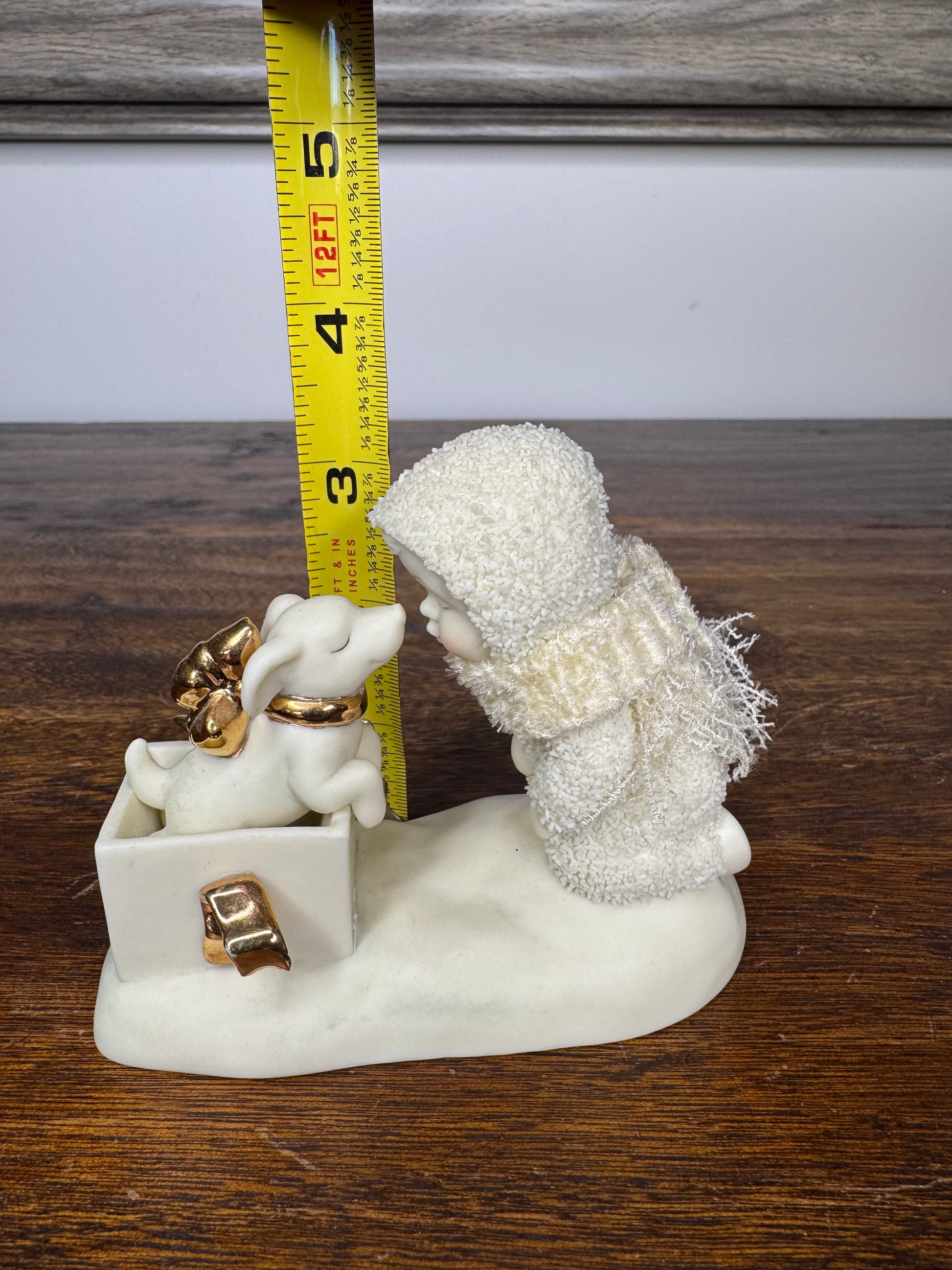 Retired 2004 Dept 56 "Puppy Kisses" Snowbabies Figurine