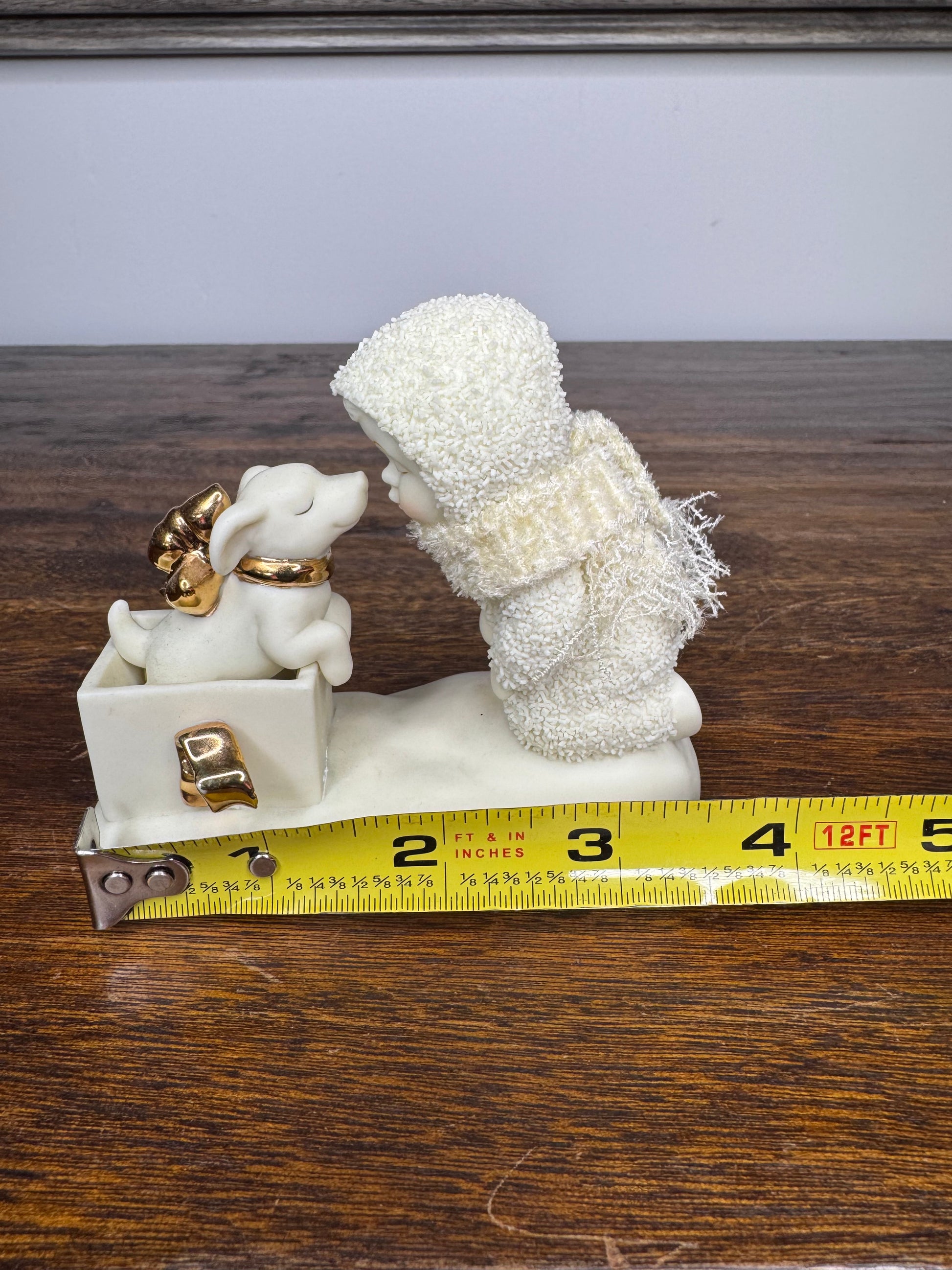 Retired 2004 Dept 56 "Puppy Kisses" Snowbabies Figurine