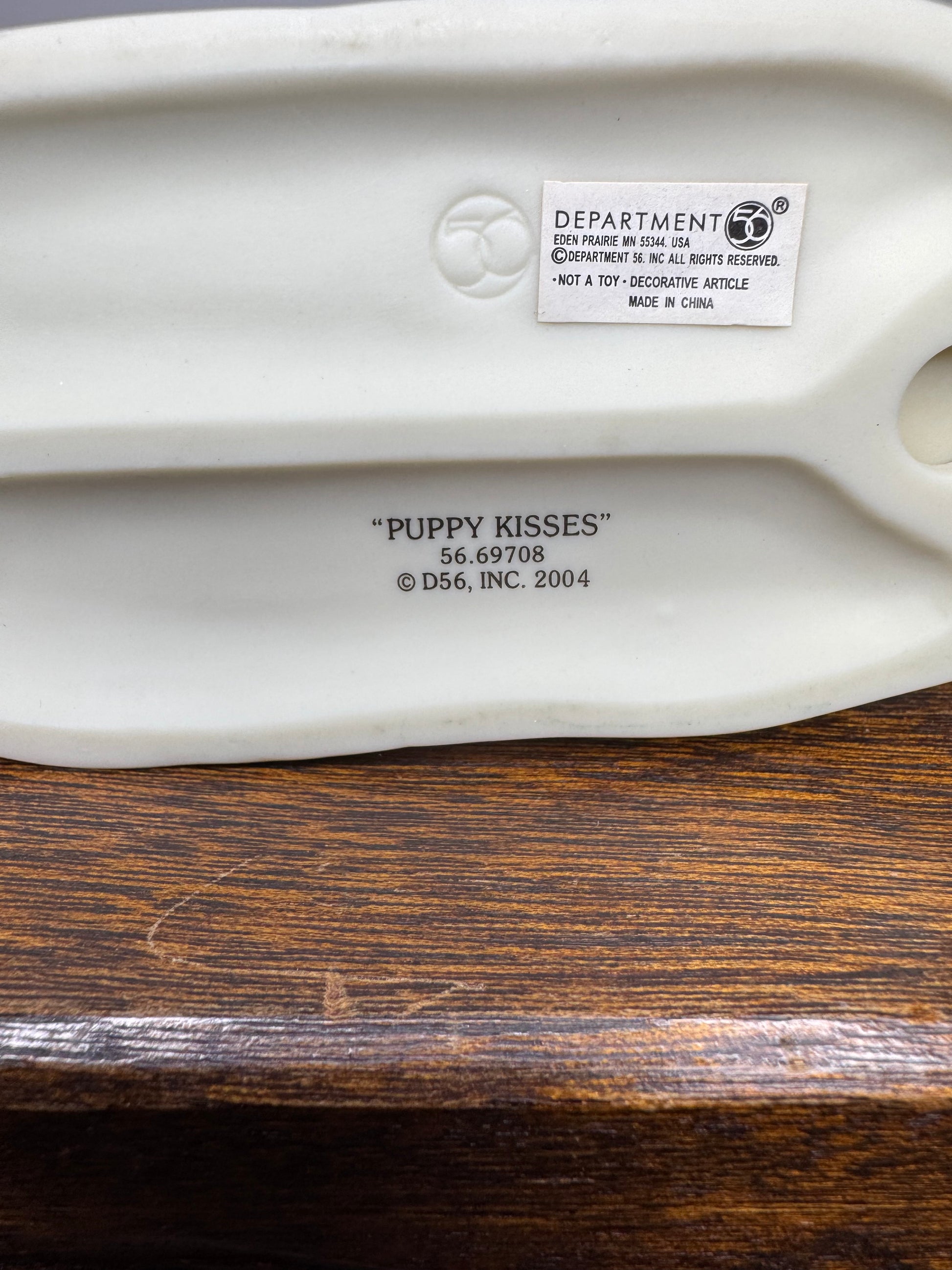 Retired 2004 Dept 56 "Puppy Kisses" Snowbabies Figurine