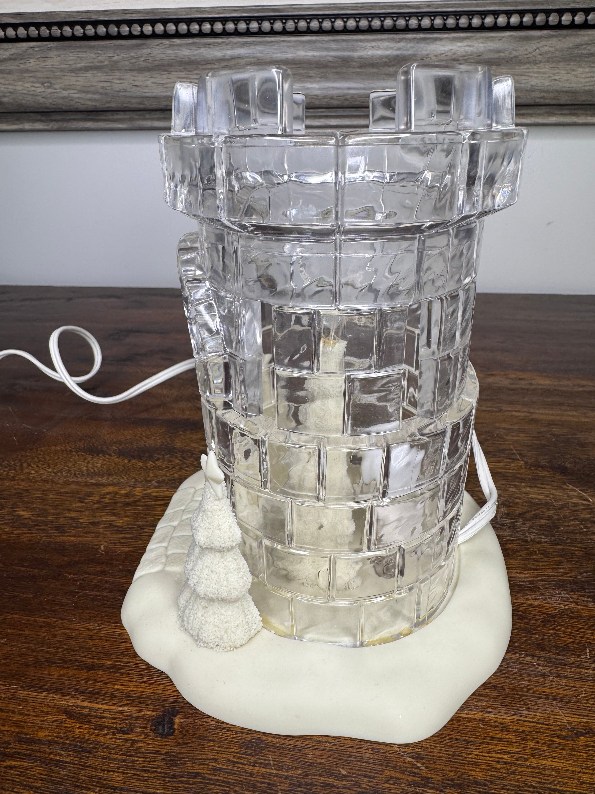 Retired 1999 Dept 56 Snowbabies Tower of Light Accessory