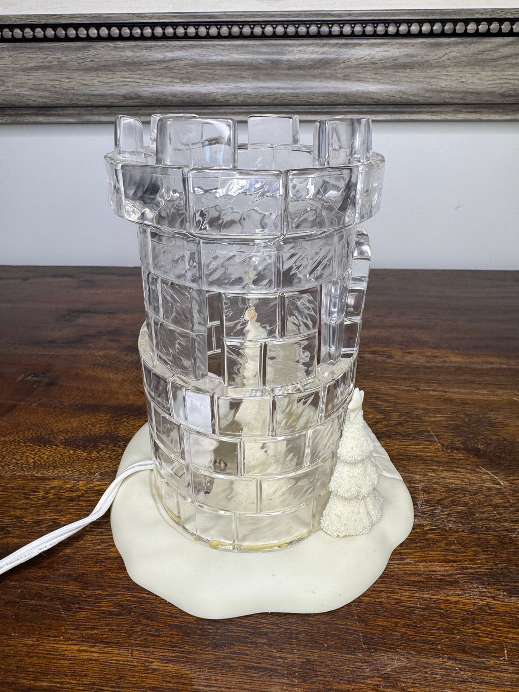 Retired 1999 Dept 56 Snowbabies Tower of Light Accessory