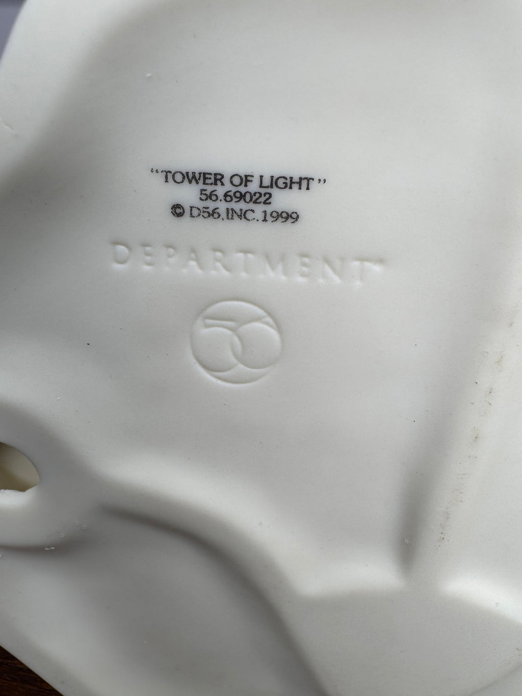 Retired 1999 Dept 56 Snowbabies Tower of Light Accessory