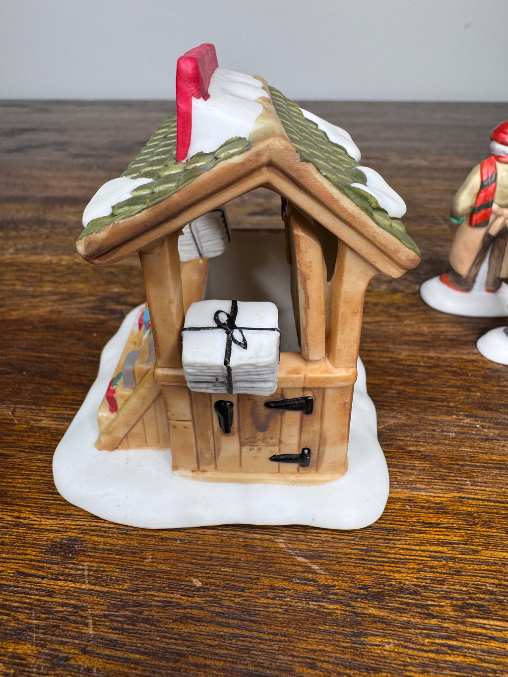 Retired Dept 56 Christmas Village Accessory City Newsstand 4 Piece Set