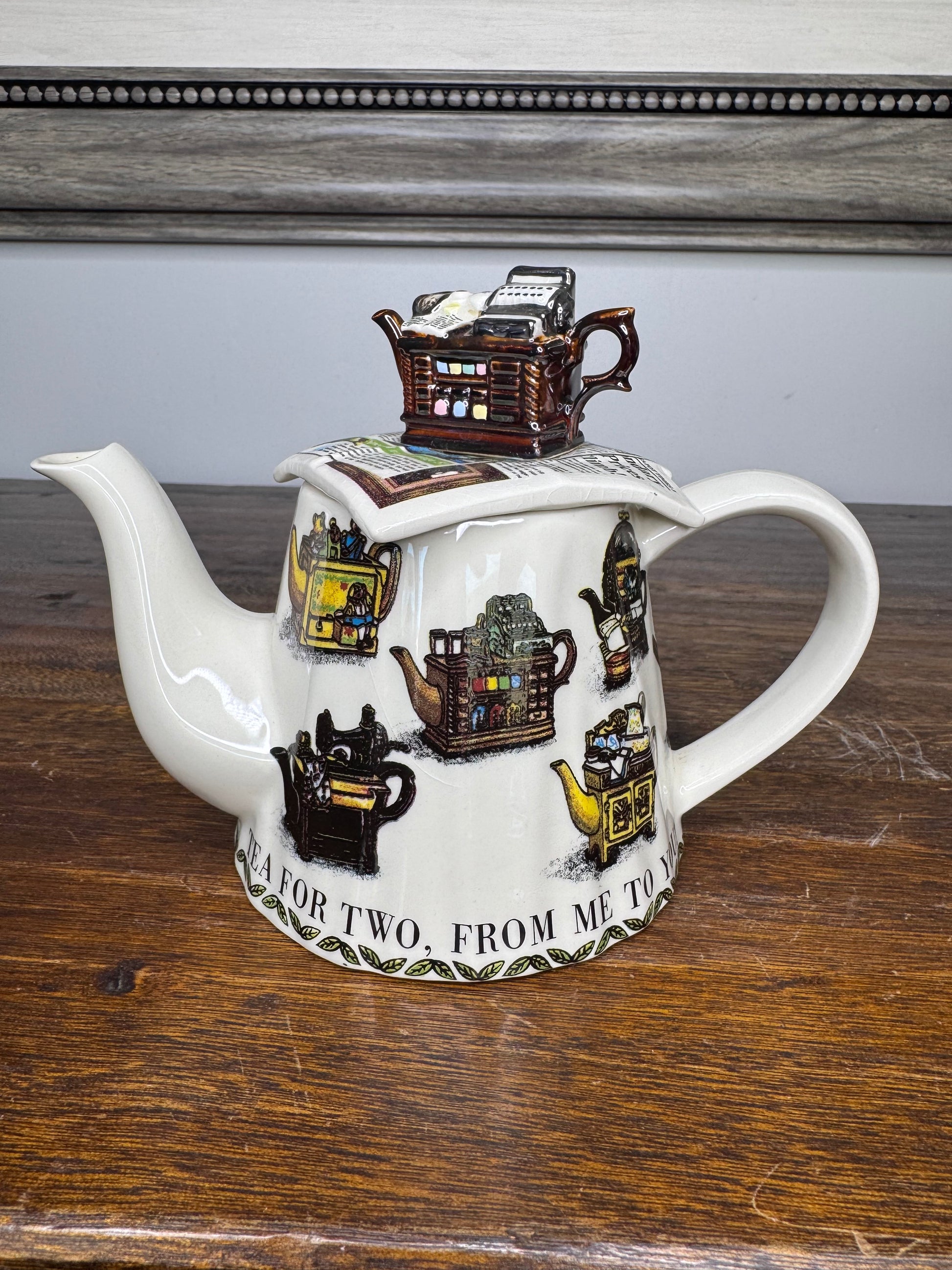 1997-1998 Paul Cardew Collectors Club Teapot