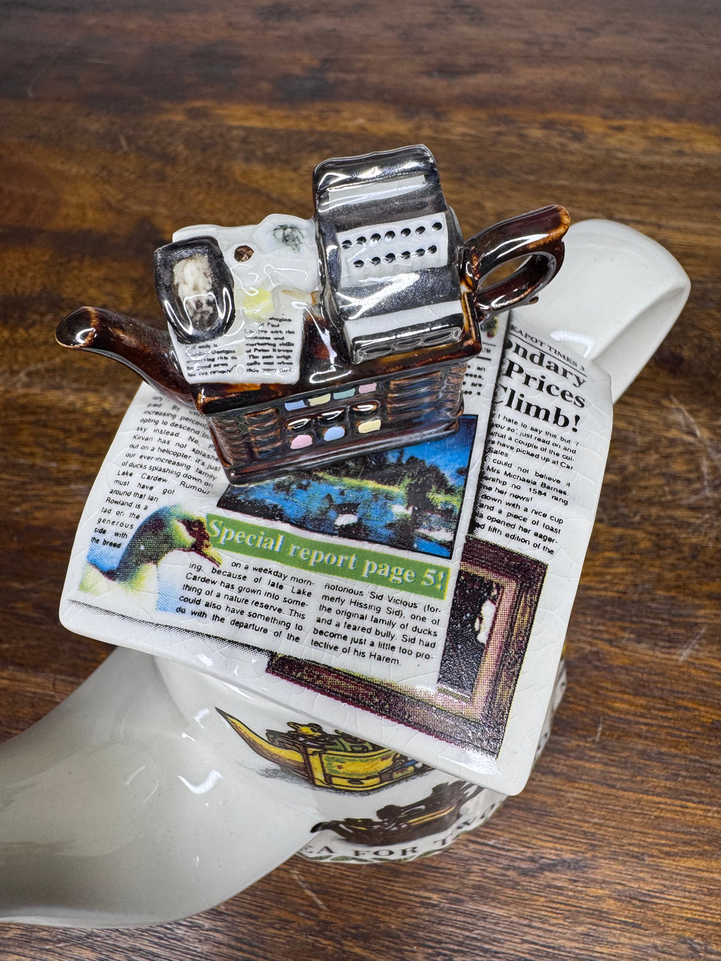 1997-1998 Paul Cardew Collectors Club Teapot