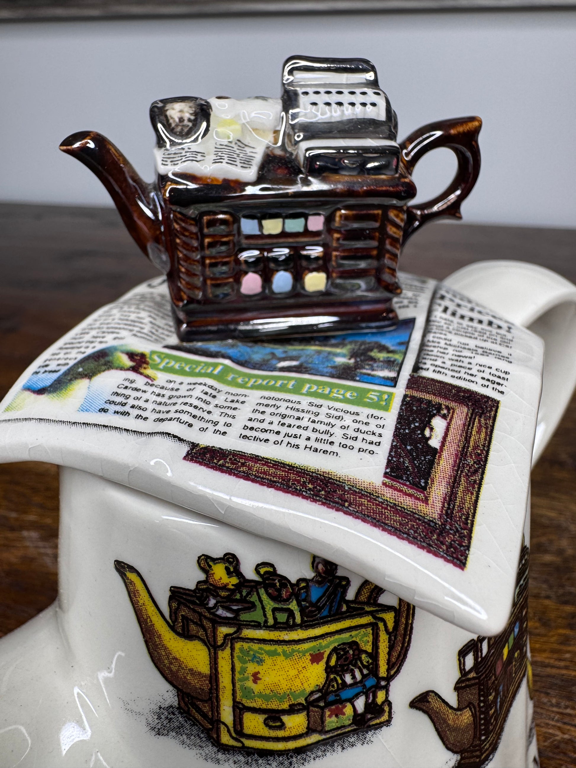 1997-1998 Paul Cardew Collectors Club Teapot