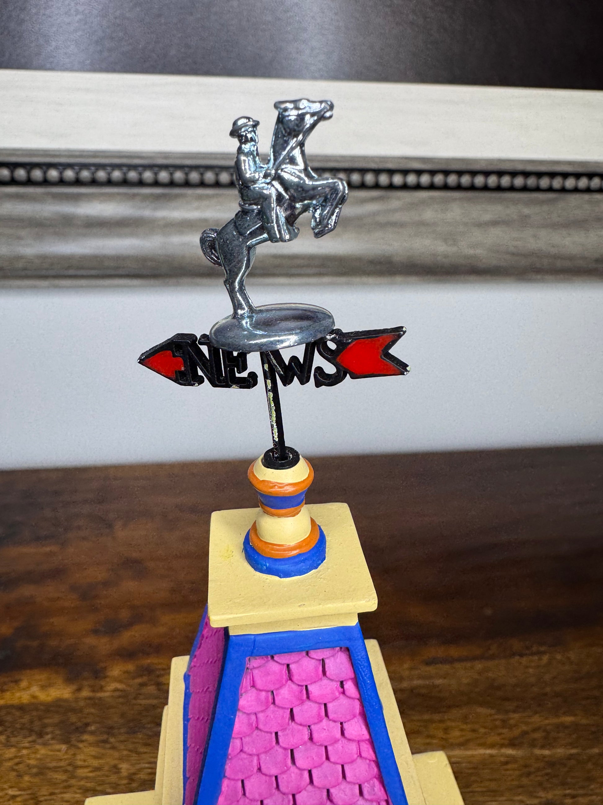 Dept 56 Newstand Daily Monopoly Village Light Up Building *READ FULL DESCRIPTION*
