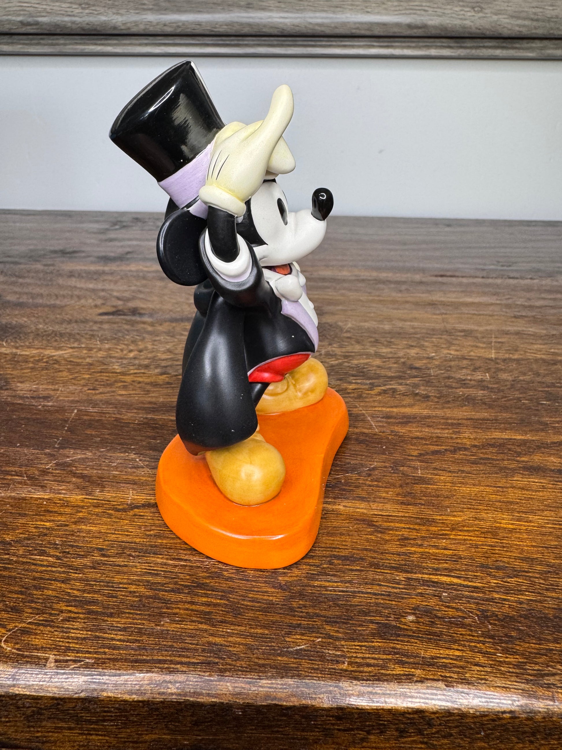 Vintage WDCC 1997 Disney Magician Micky "On With The Show" Figurine w/ Original Box and COA