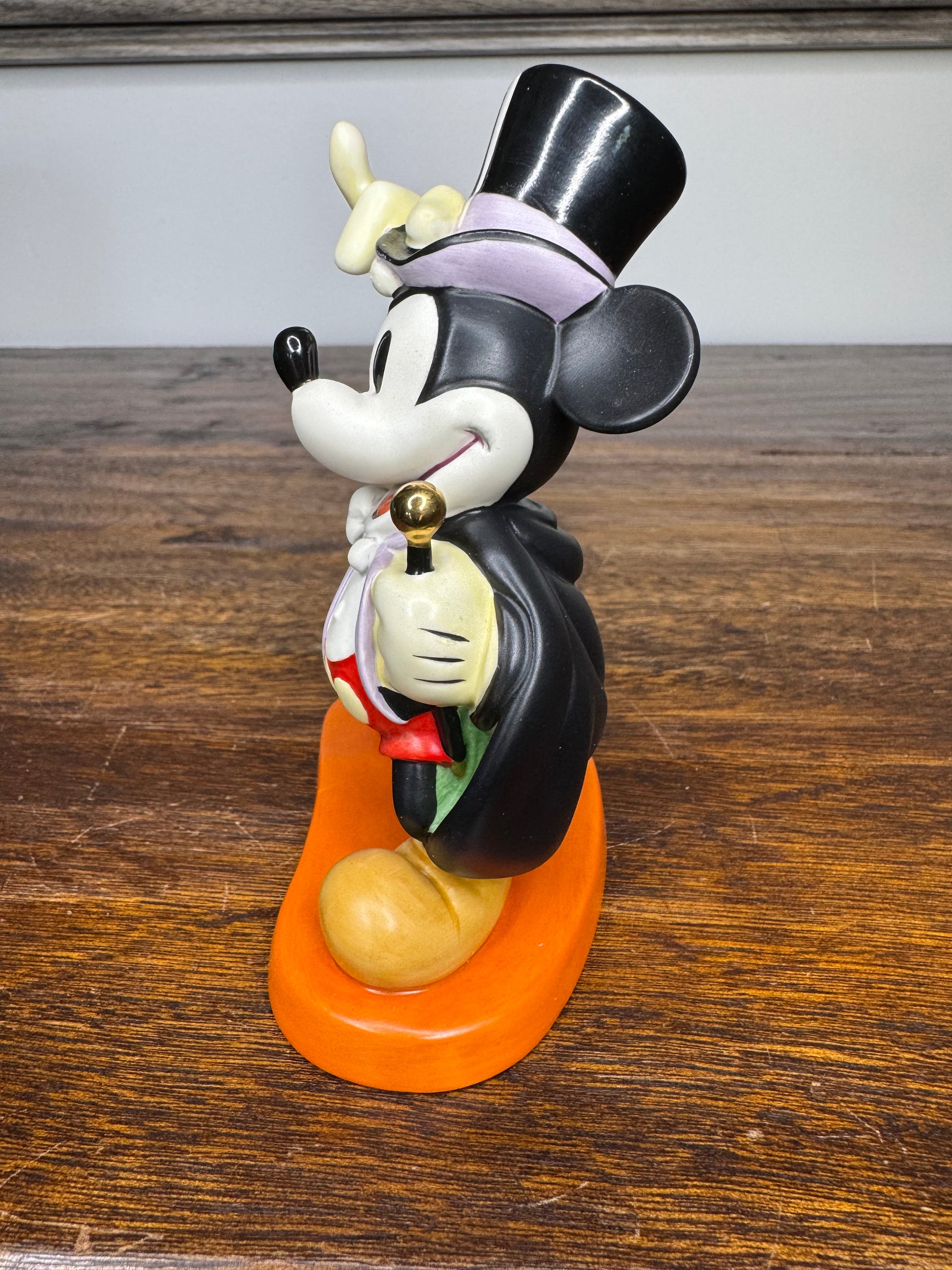 Vintage WDCC 1997 Disney Magician Micky "On With The Show" Figurine w/ Original Box and COA