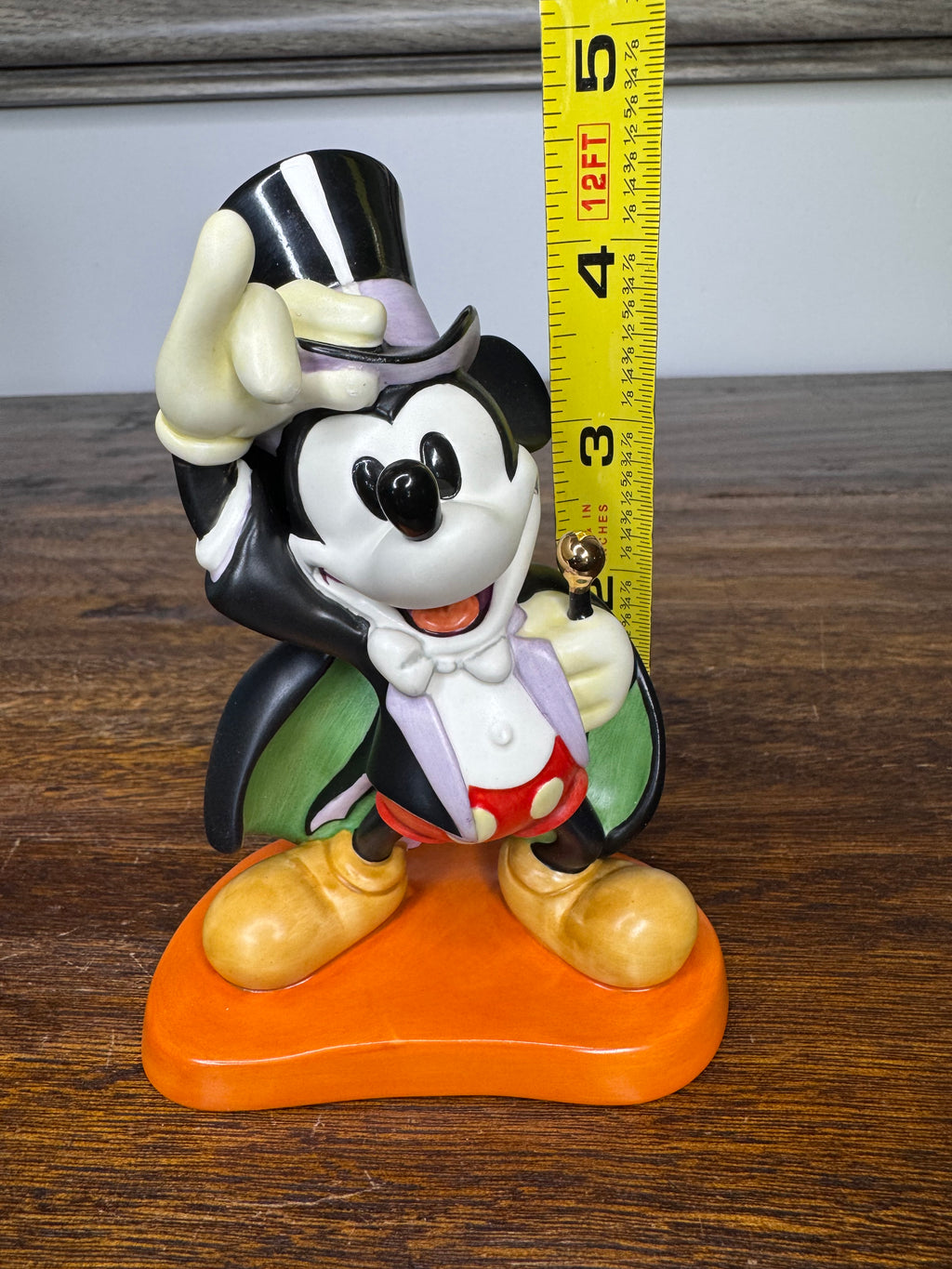Vintage WDCC 1997 Disney Magician Micky "On With The Show" Figurine w/ Original Box and COA