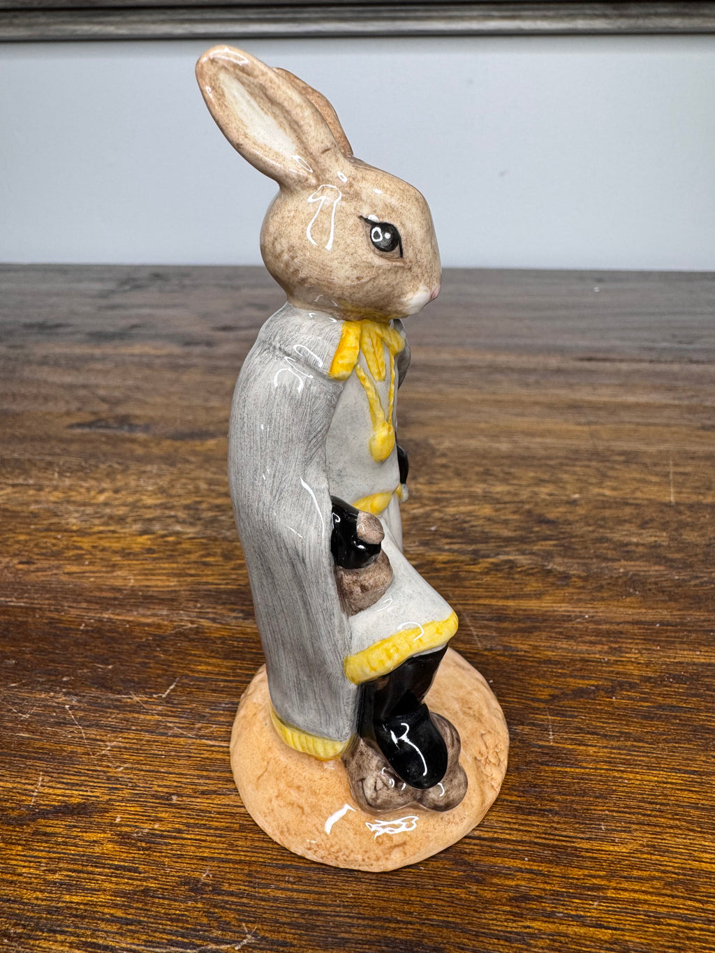 2002 Royal Doulton Bunnykins Sheriff of Nottingham Figurine w/ Original Box