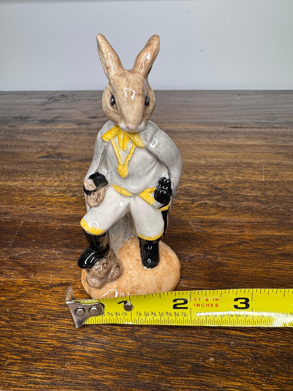 2002 Royal Doulton Bunnykins Sheriff of Nottingham Figurine w/ Original Box