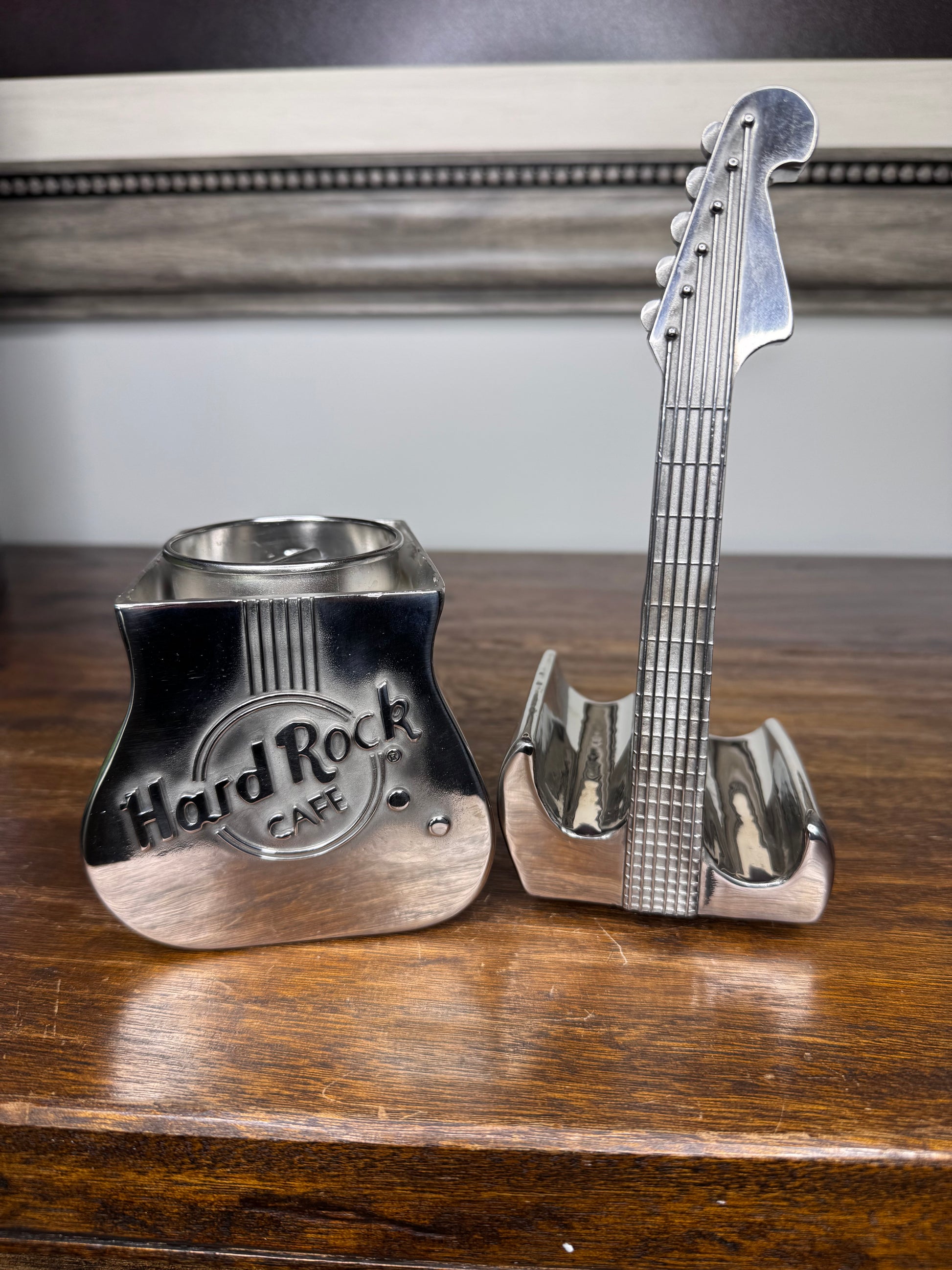 Limited Edition Hard Rock Cafe Martini Cocktail Shaker w/ Hard Shell Case