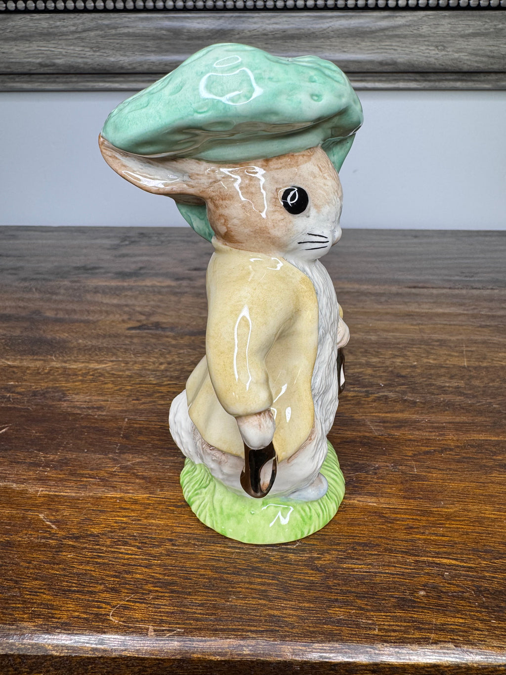 1997 Beswick Limited Edition 1701/1947  Gold Benjamin Bunny Figurine with Original Box