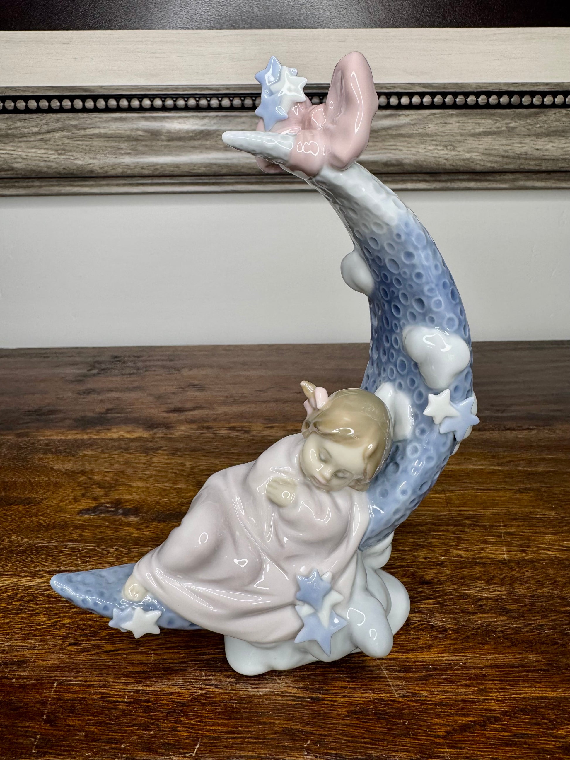 1998 Lladro Heavens Lullaby Girl Asleep on the Moon Figurine w/ Box