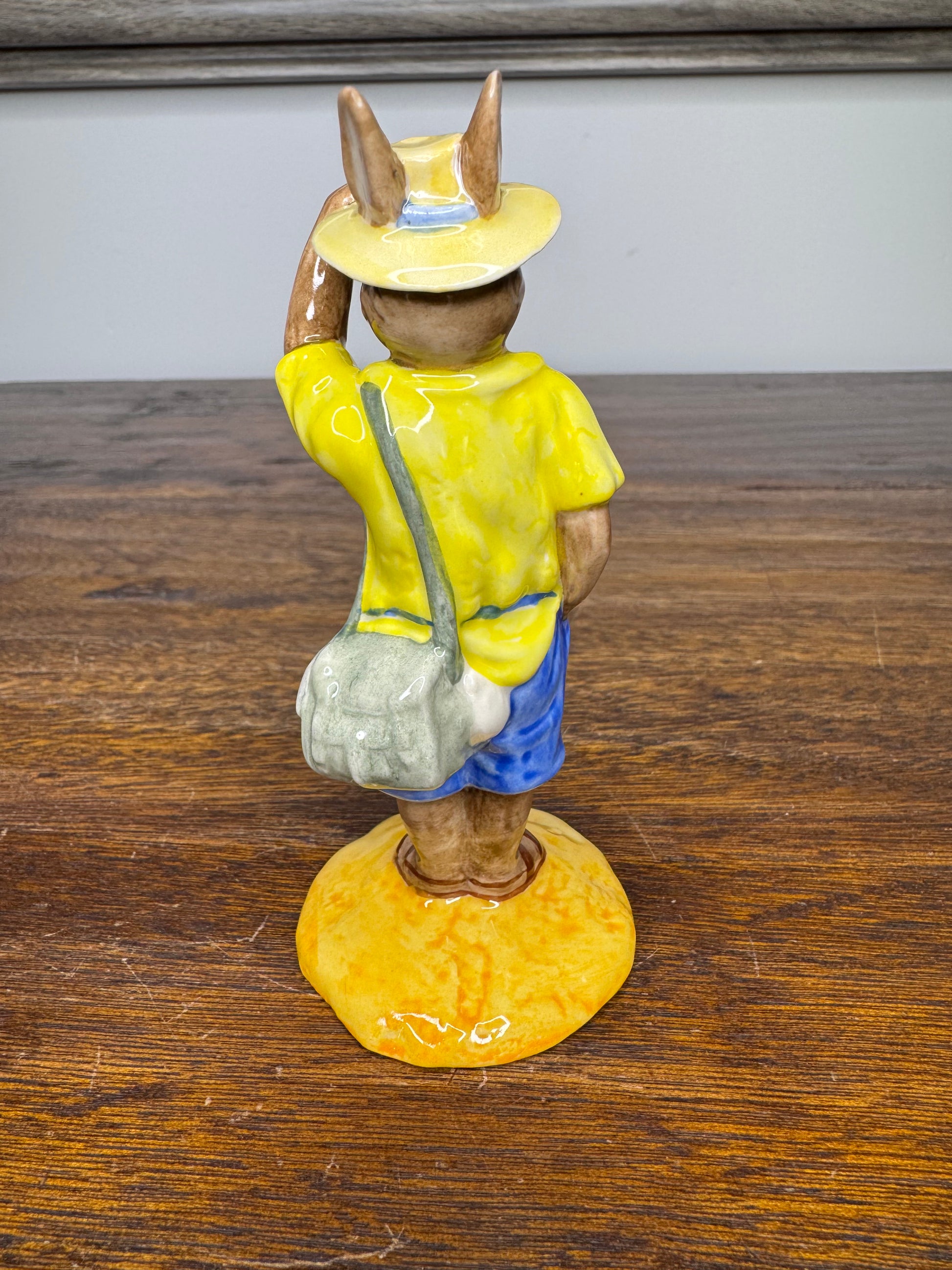1998 Royal Doulton Tourist Bunnykins Collectors Club Edition