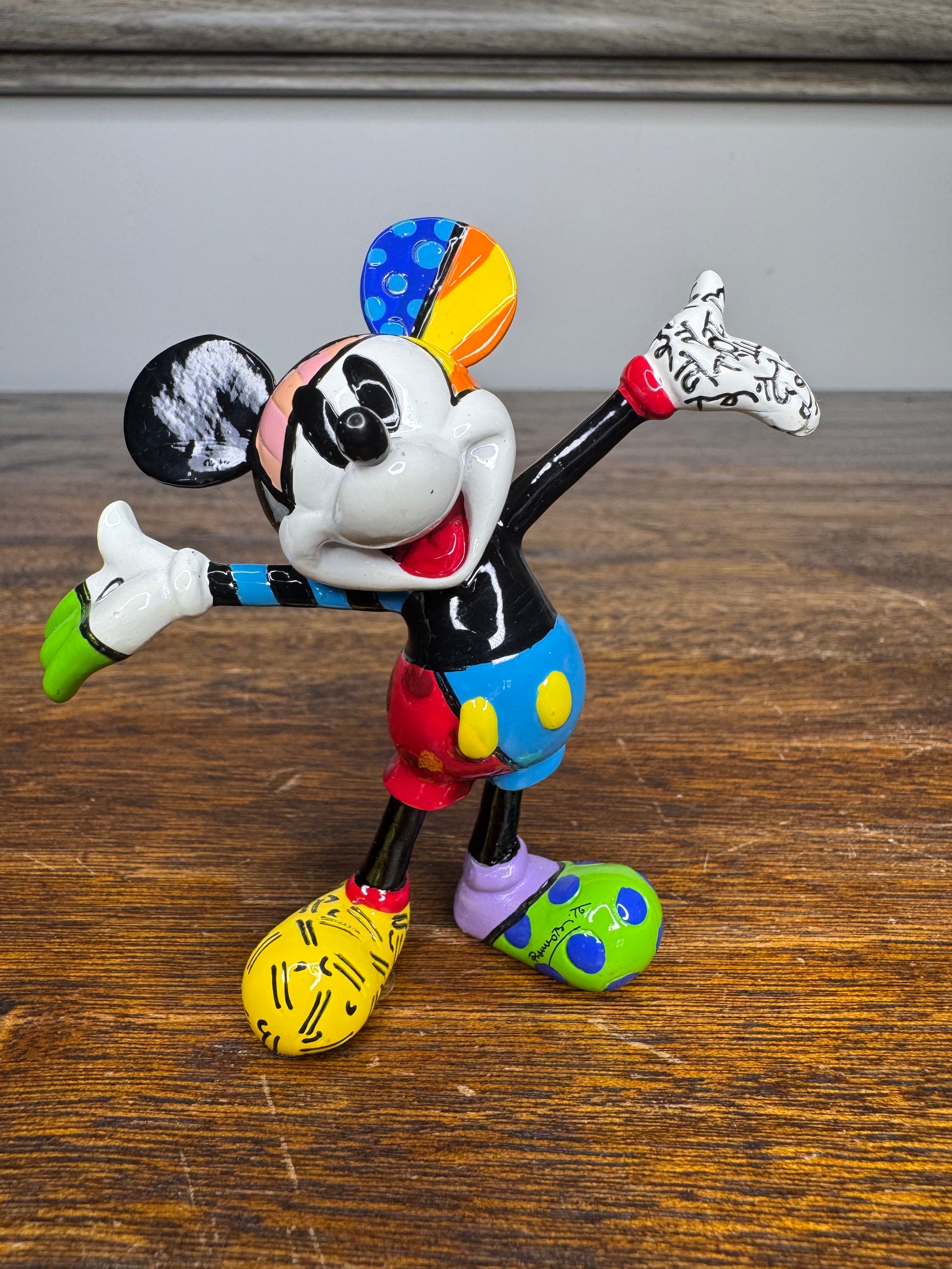 Disney By Britto Mini Mickey Mouse w/ Arms Out w/ Box