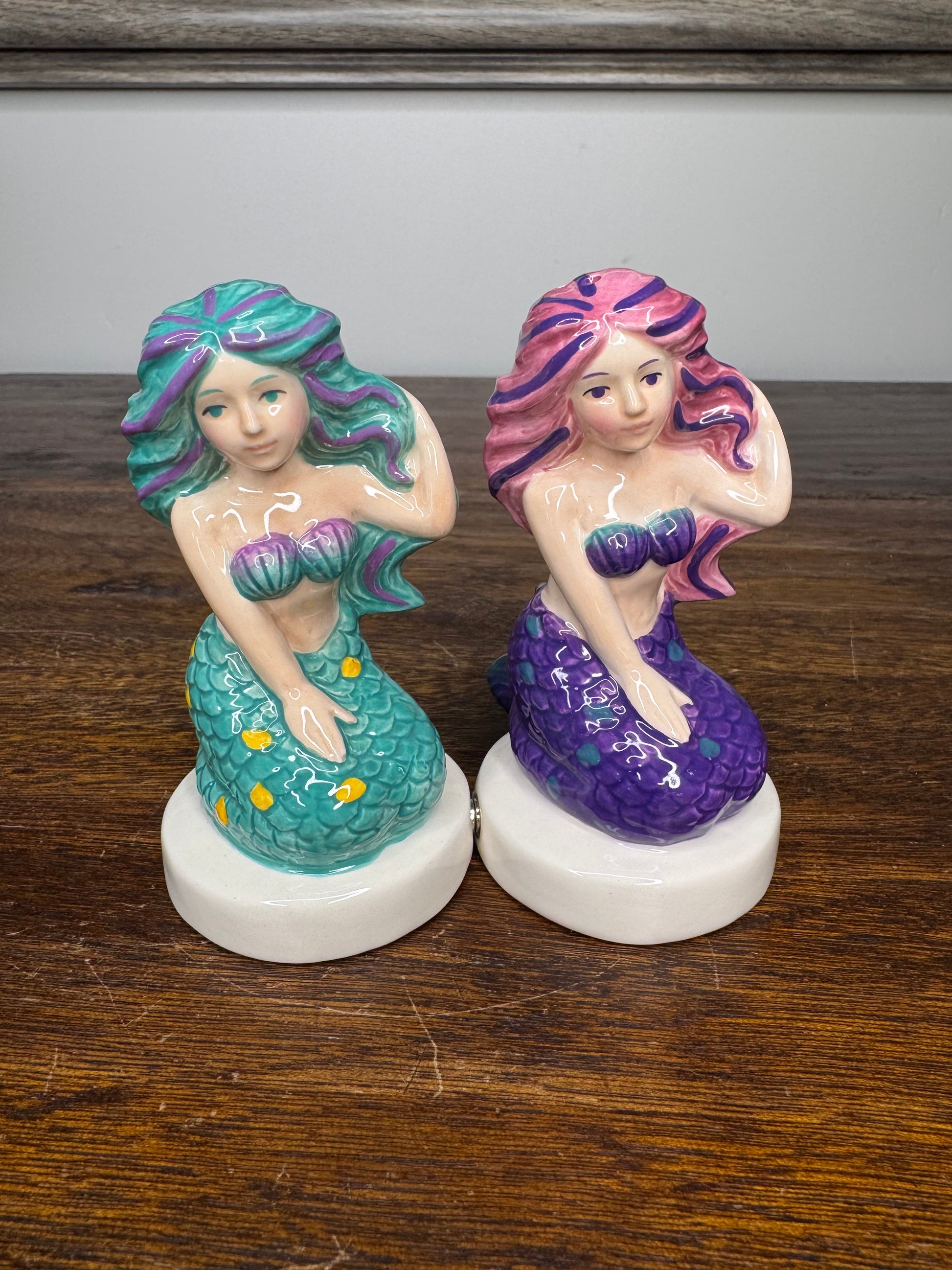 NIB Magnetic Mermaid Salt and Pepper Shakers
