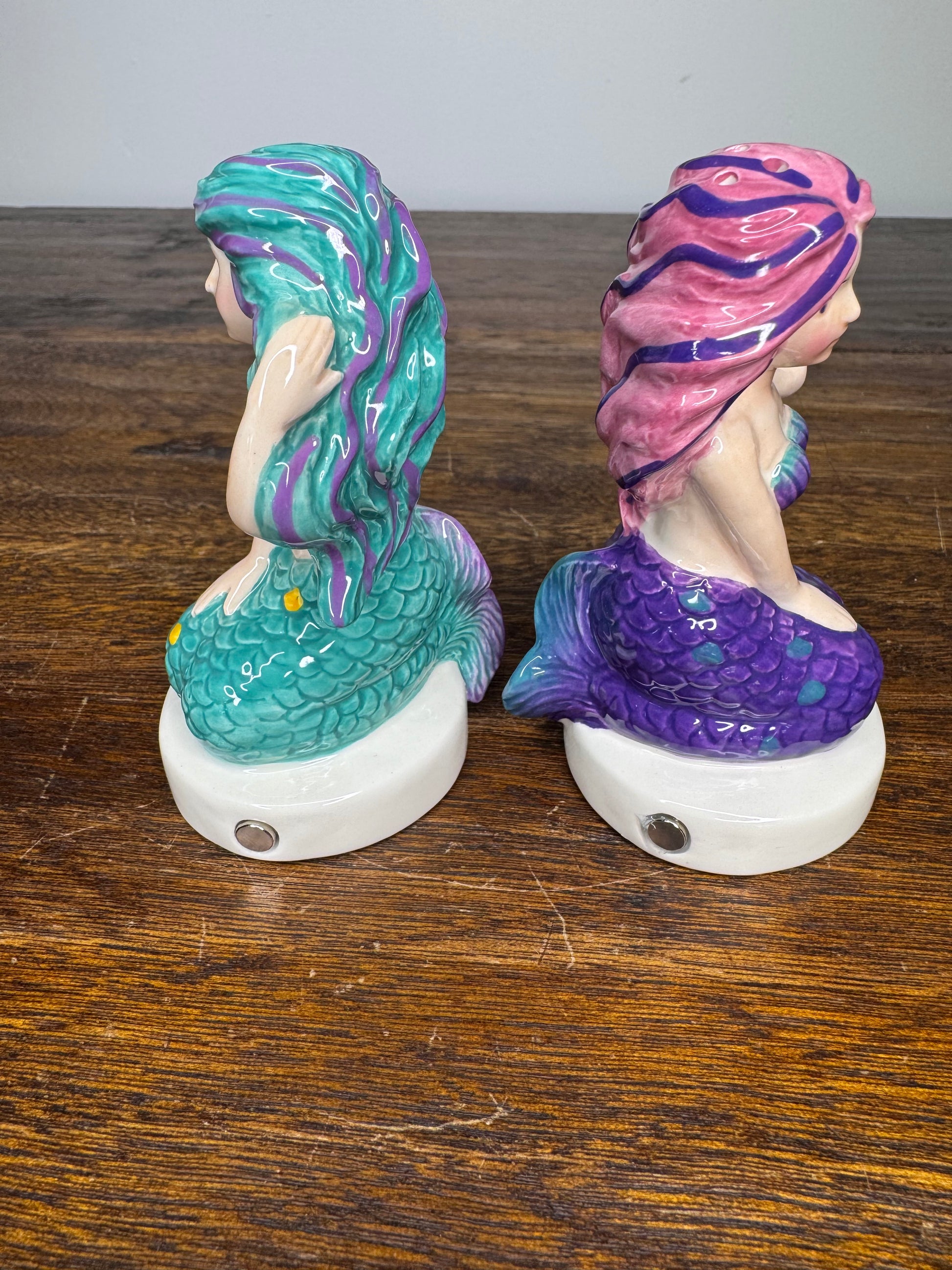 NIB Magnetic Mermaid Salt and Pepper Shakers