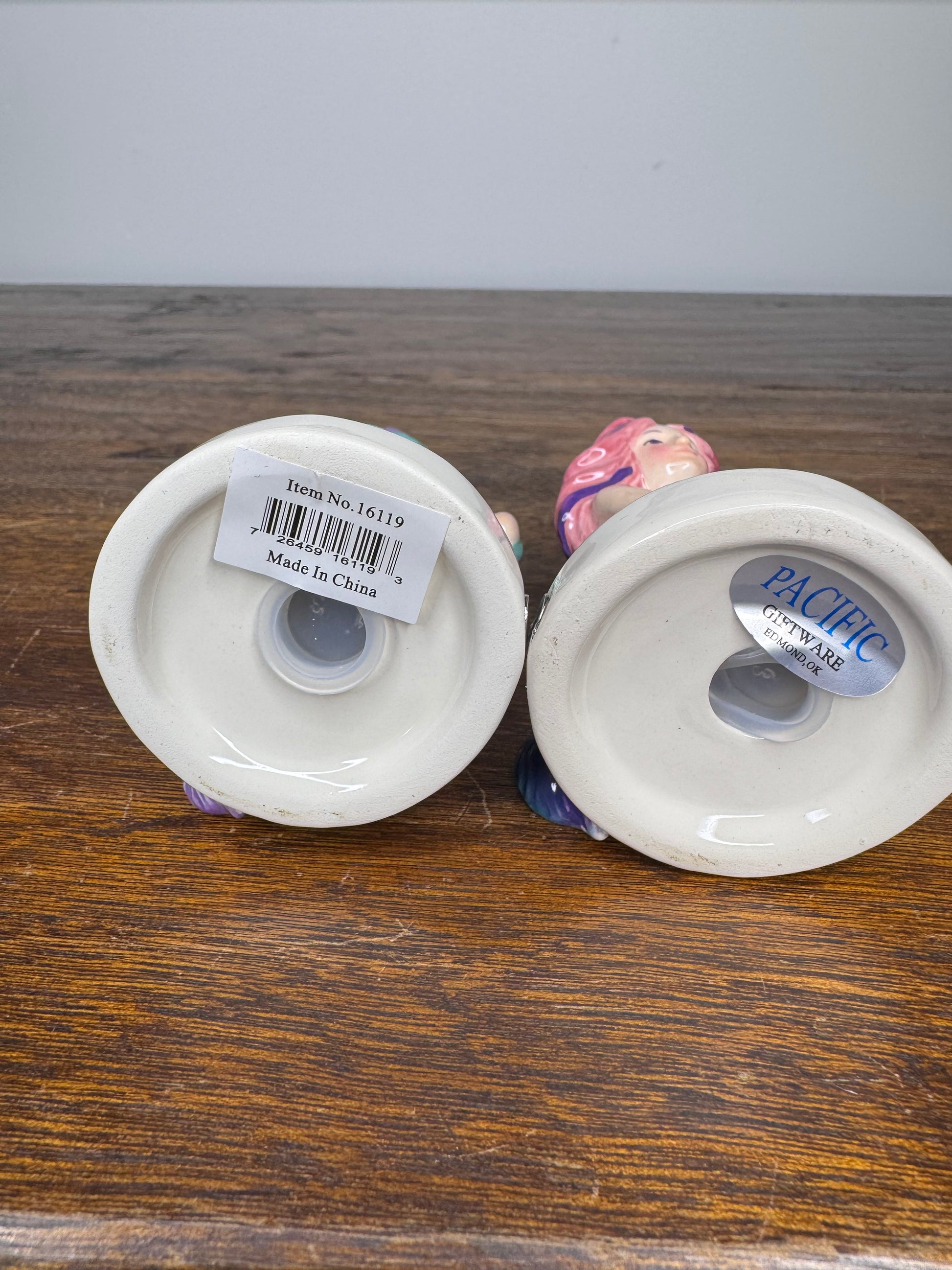 NIB Magnetic Mermaid Salt and Pepper Shakers