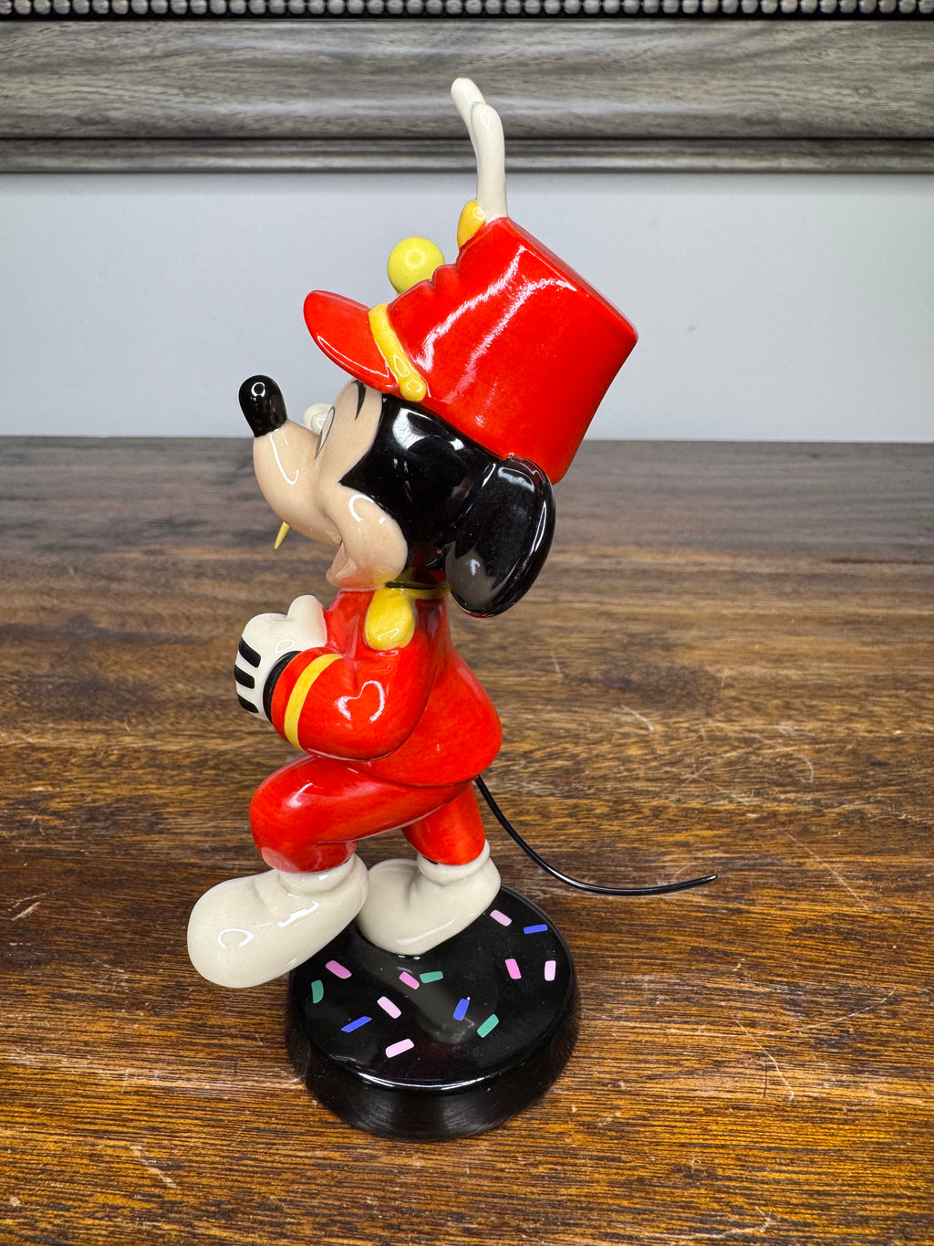 RARE Royal Doulton Limited Edition Mickey Mouse Club Mickey Mouse w/COA, Box
