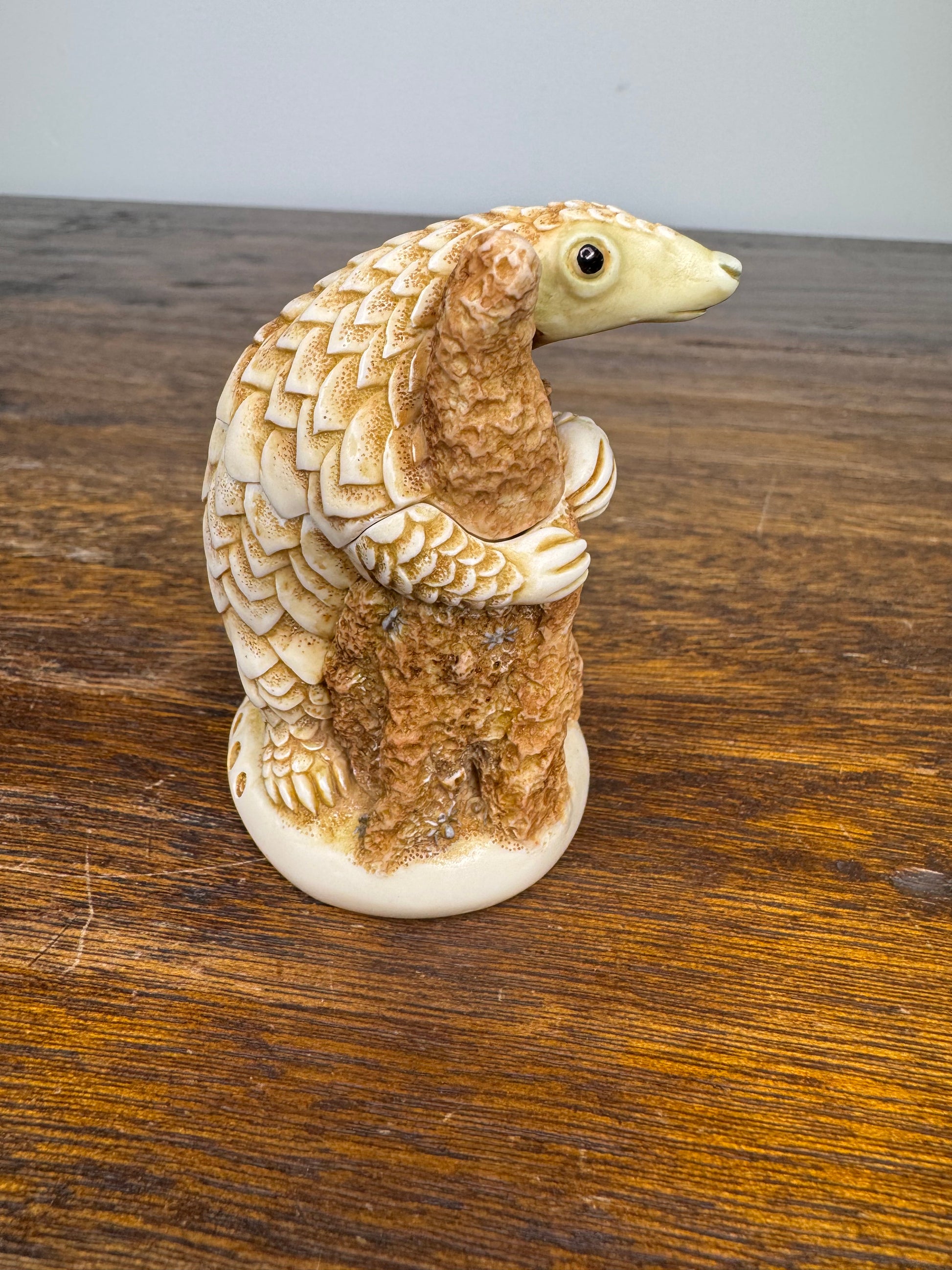 Harmony Kingdom "King Of The Hill" Pangolin Anteater Trinket Box