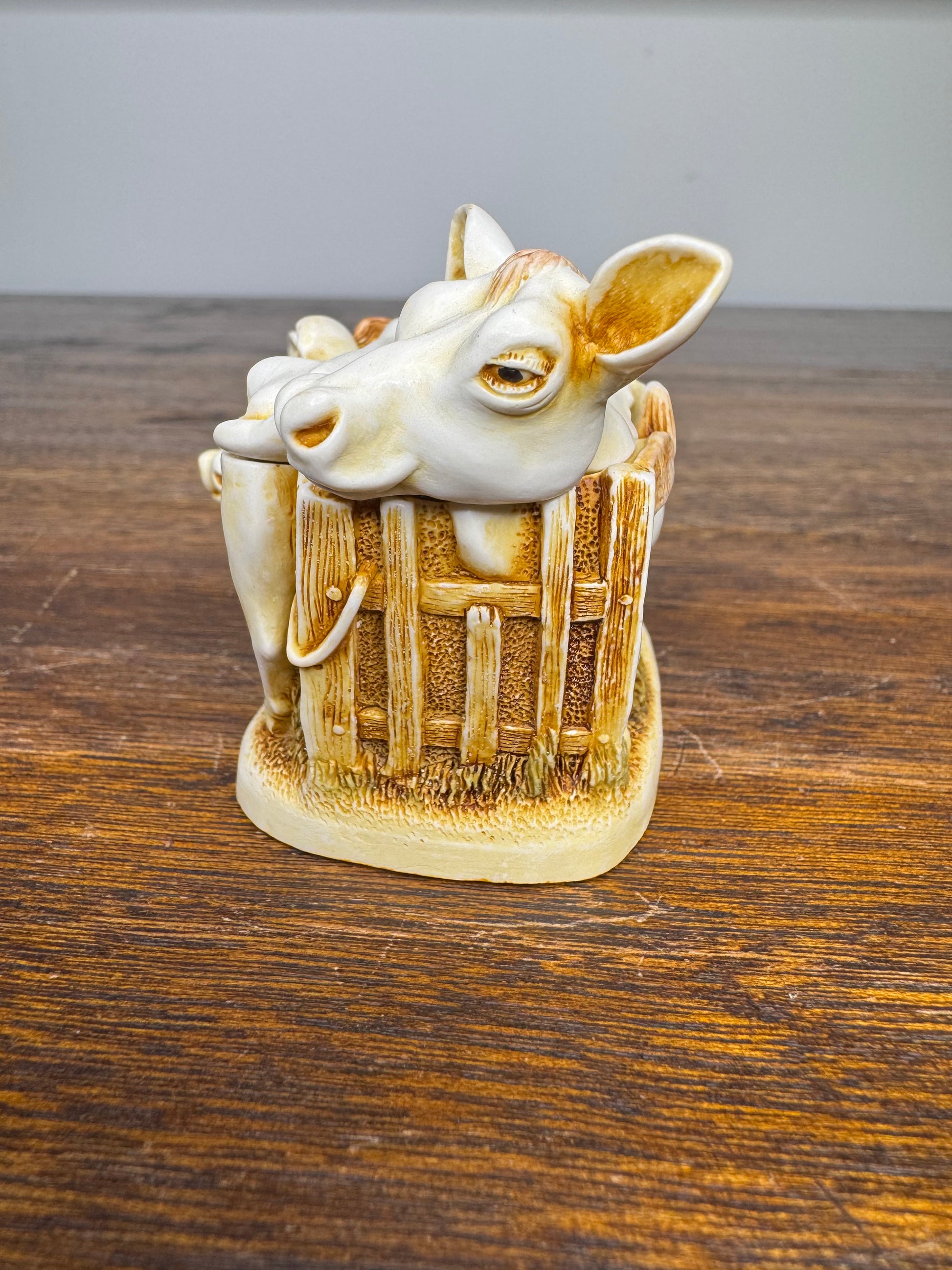 Harmony Kingdom "Jersey Belles" Trinket Box.