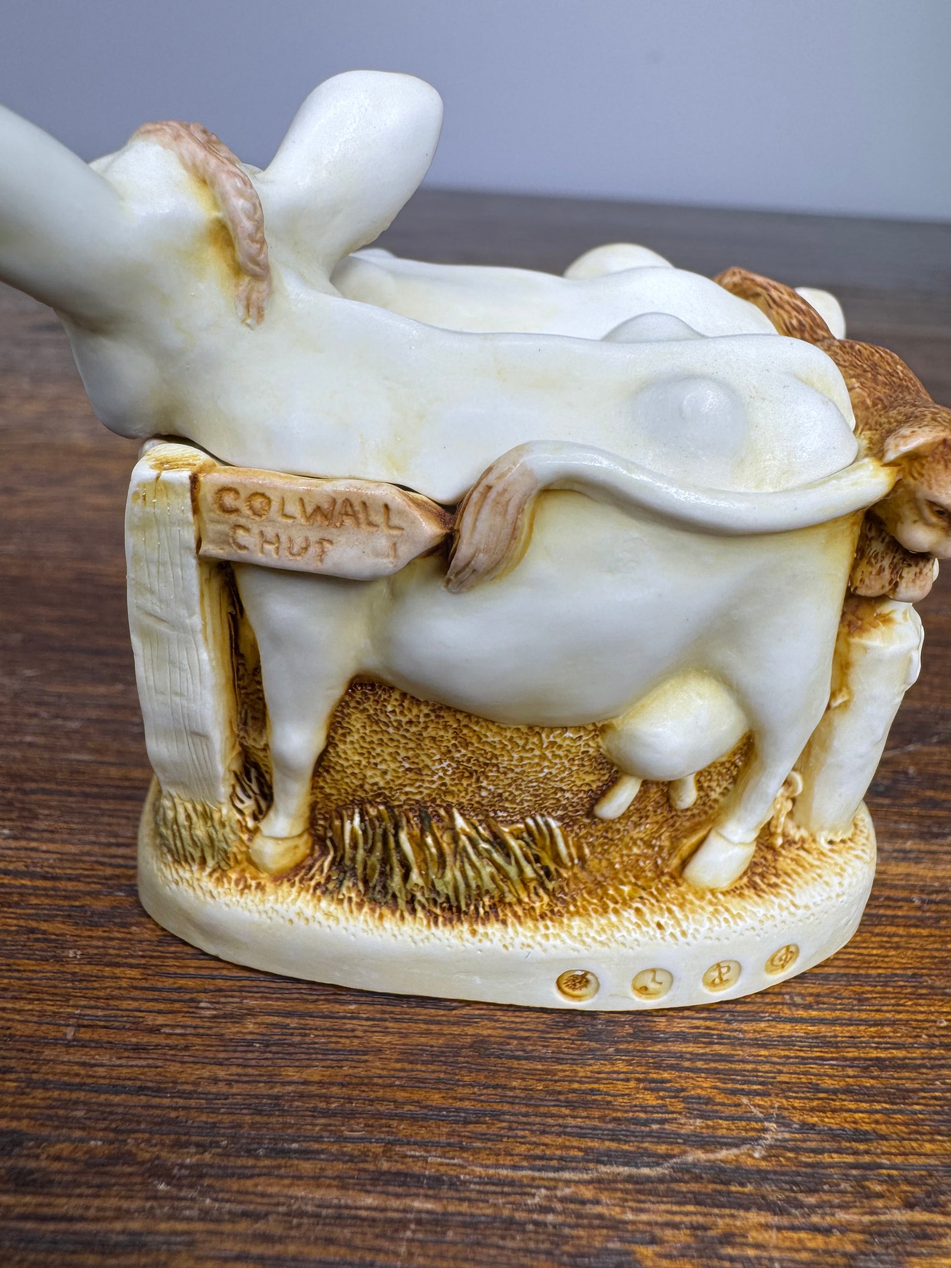 Harmony Kingdom "Jersey Belles" Trinket Box.