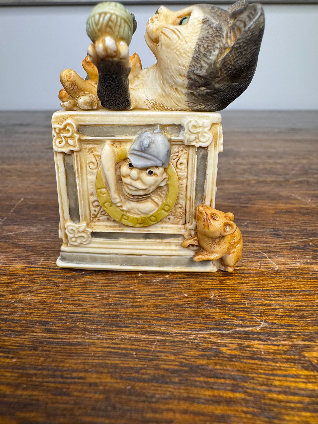 Harmony Kingdom "Courtenay" Cat Trinket Box