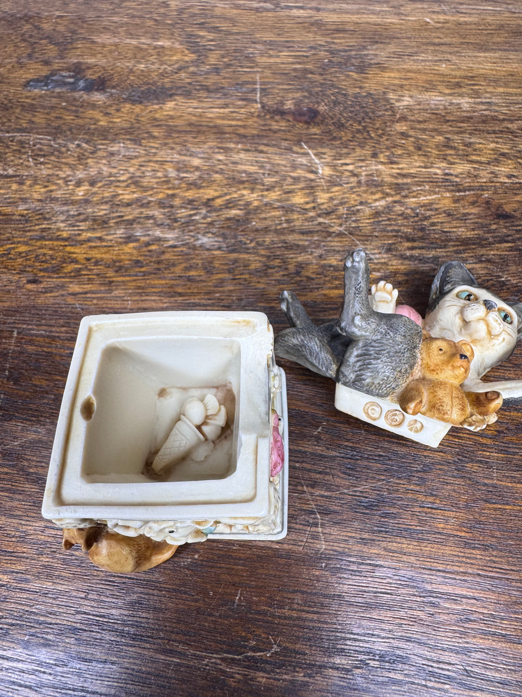 Harmony Kingdom "Courtenay" Cat Trinket Box